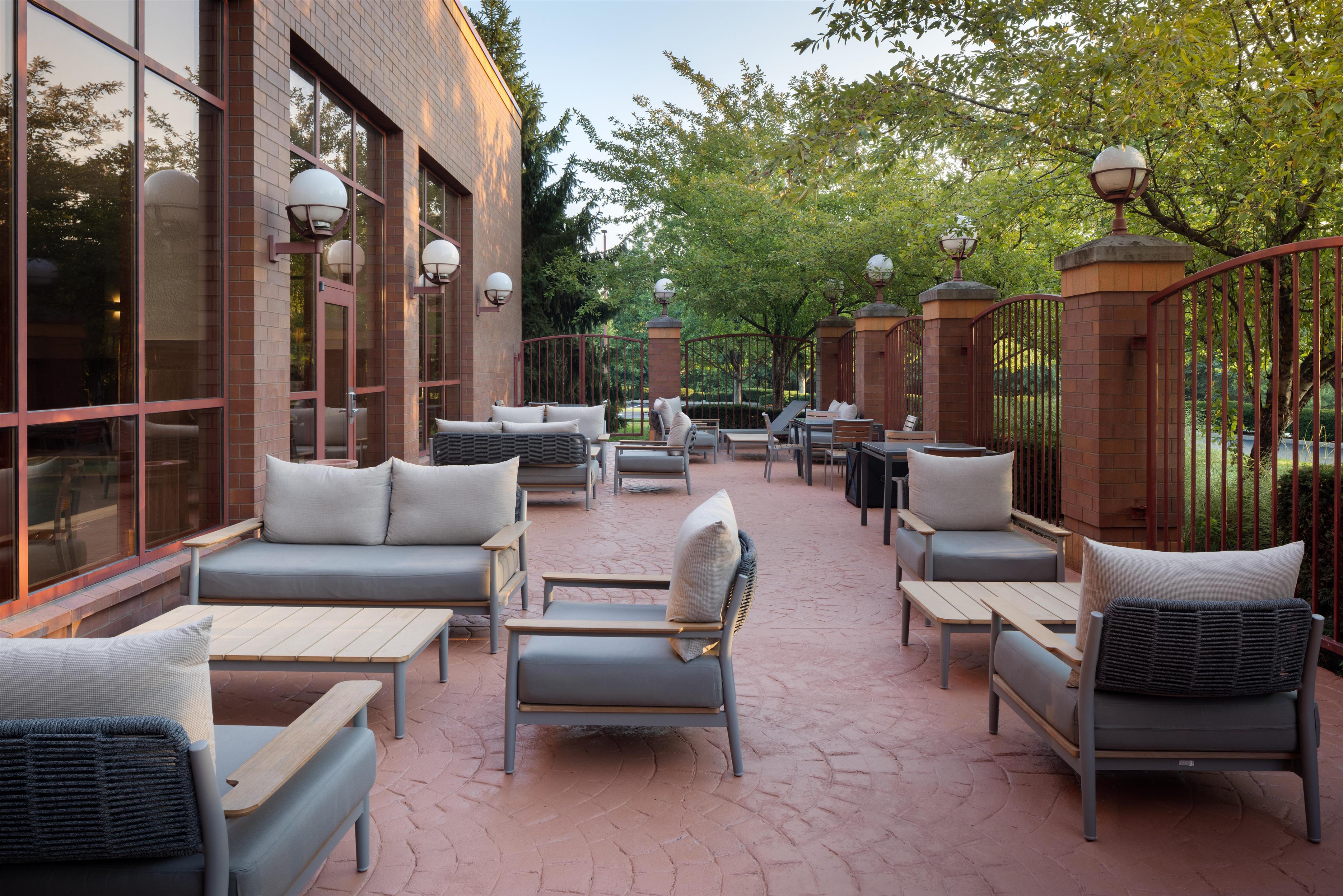 Exterior | Embassy Suites by Hilton Lexington/UK Coldstream