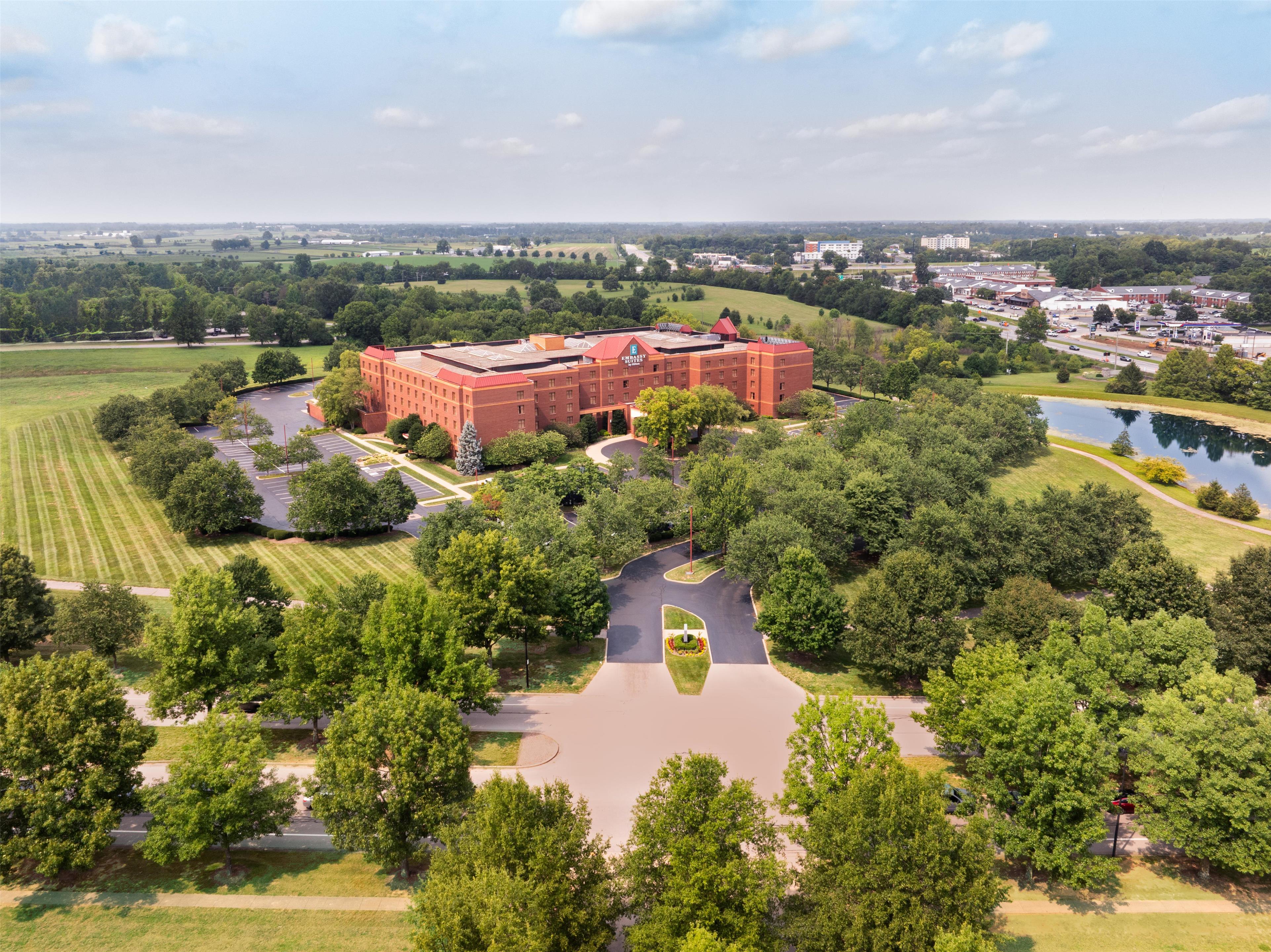 Exterior | Embassy Suites by Hilton Lexington/UK Coldstream