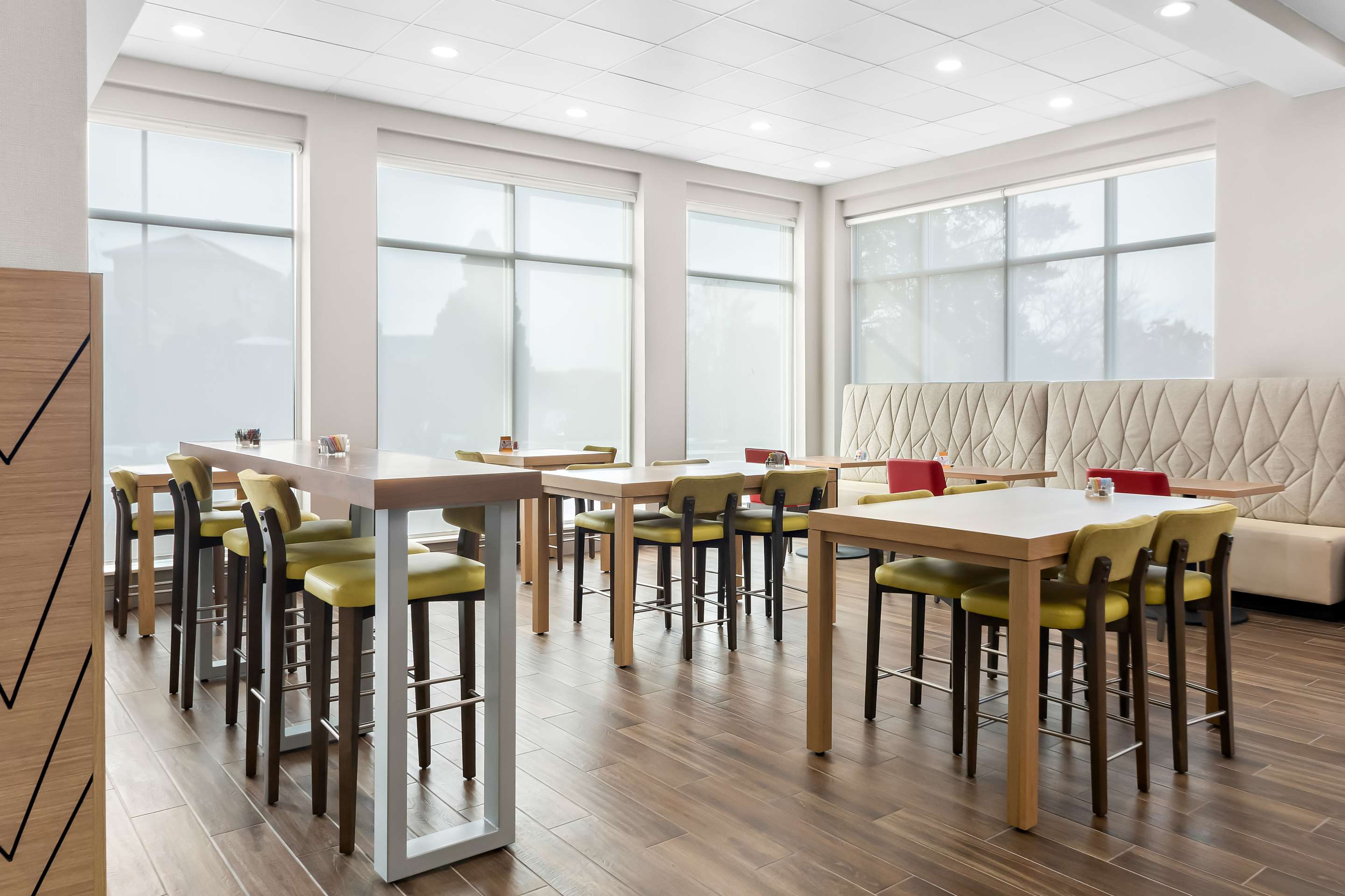 Breakfast Area | Hilton Garden Inn Lexington Georgetown