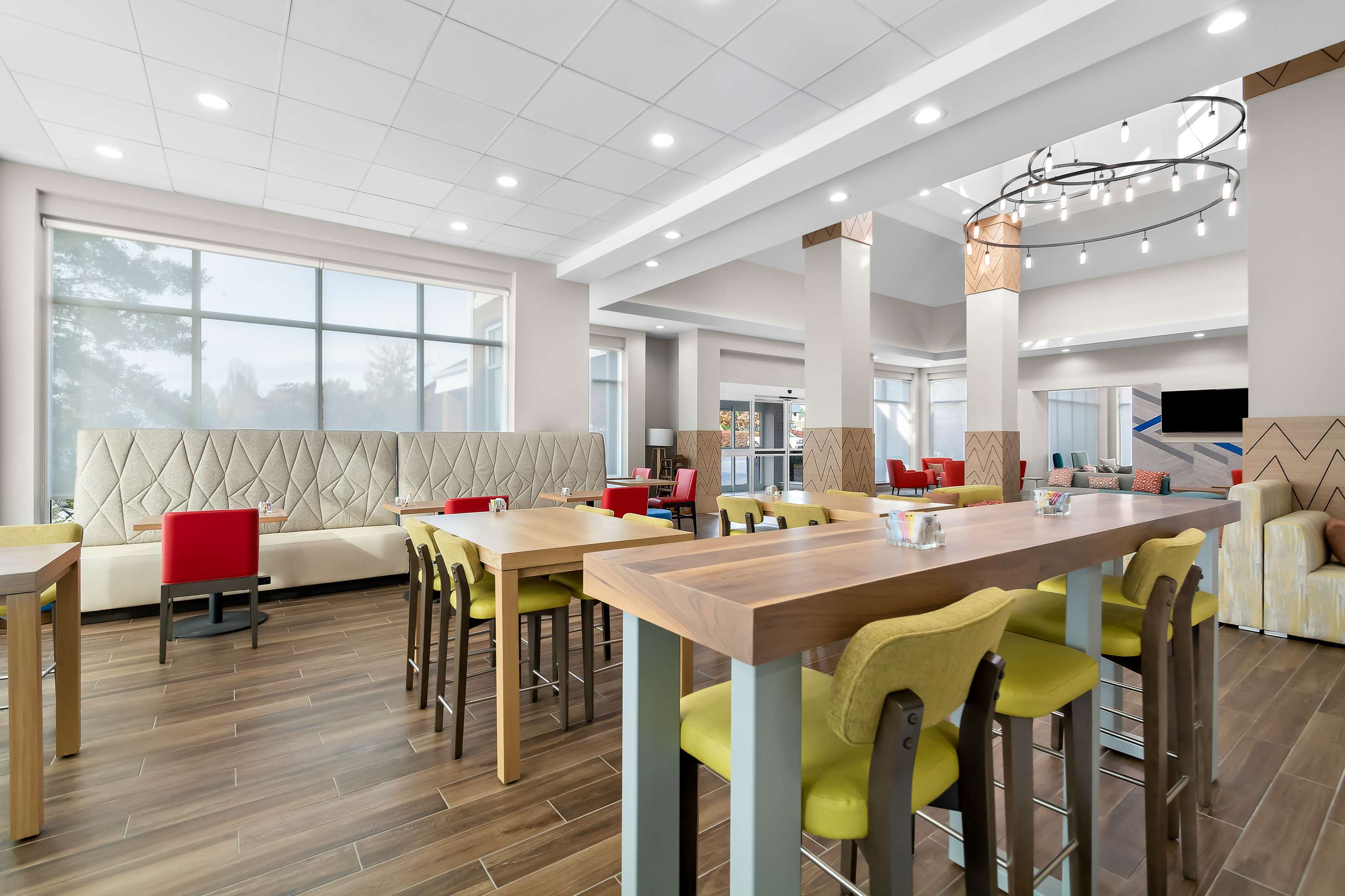 Breakfast Area | Hilton Garden Inn Lexington Georgetown