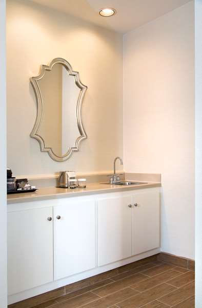  - DoubleTree Suites by Hilton Hotel Lexington