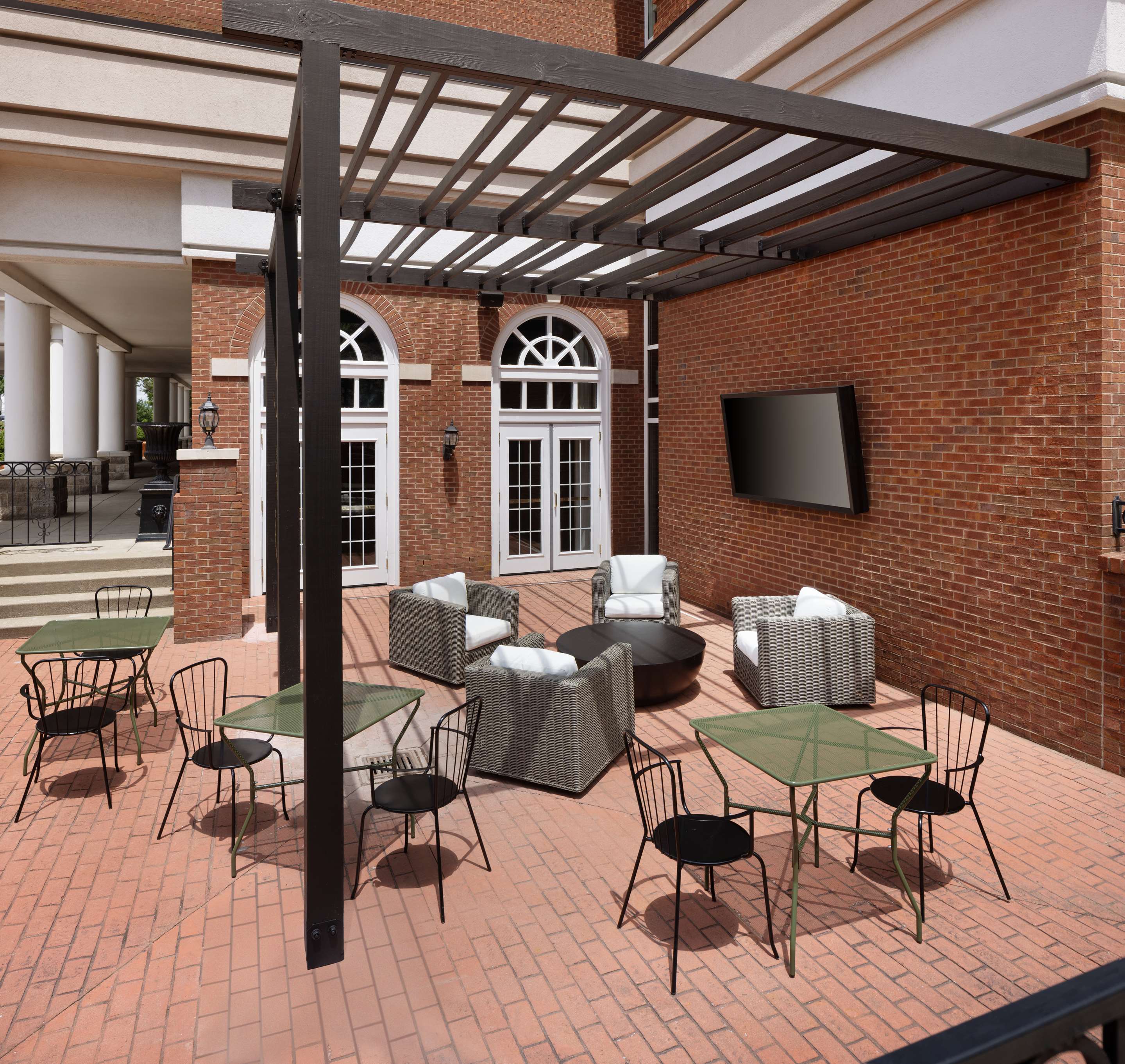 Exterior | DoubleTree Suites by Hilton Hotel Lexington