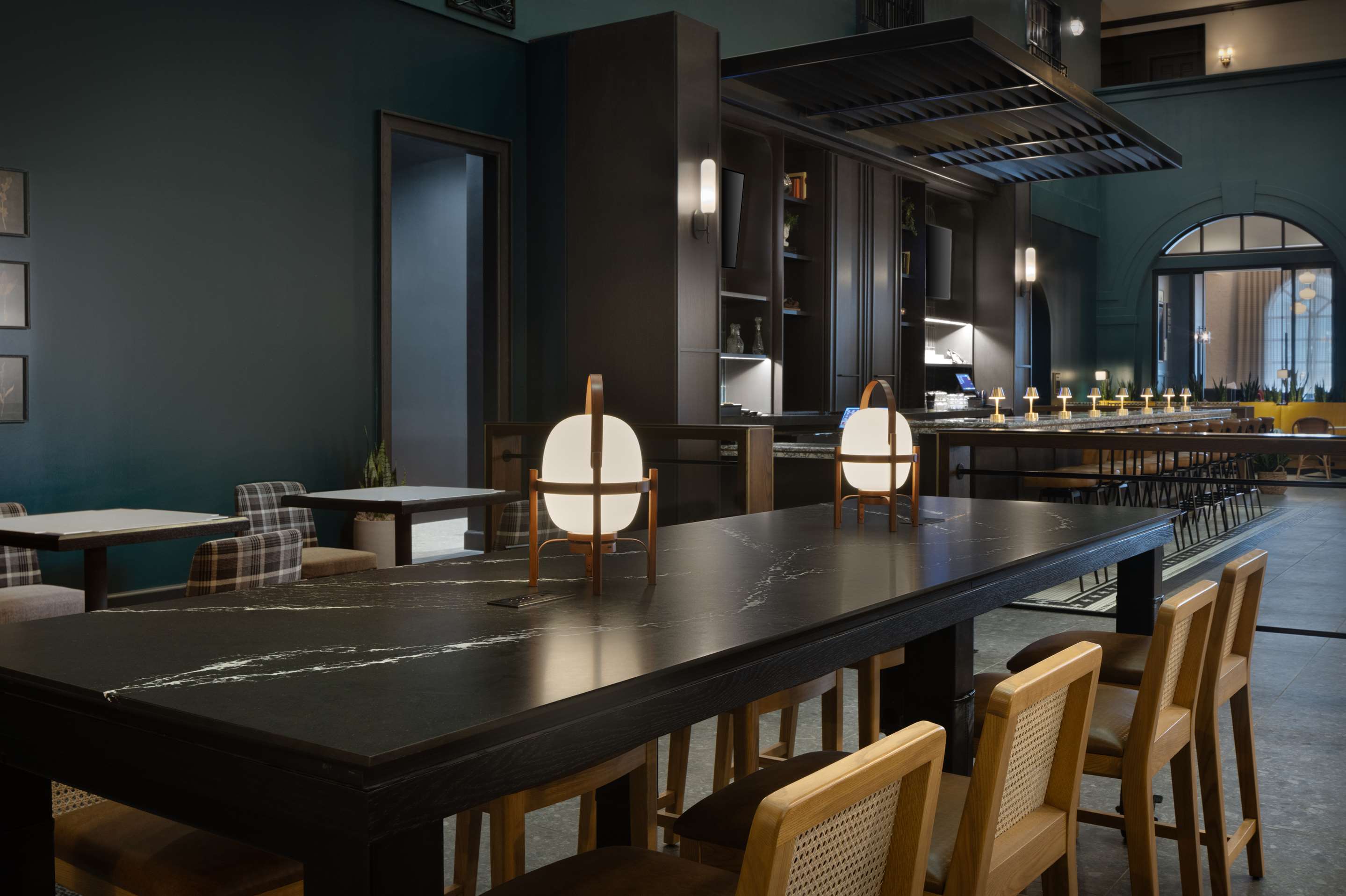 Restaurant | DoubleTree Suites by Hilton Hotel Lexington