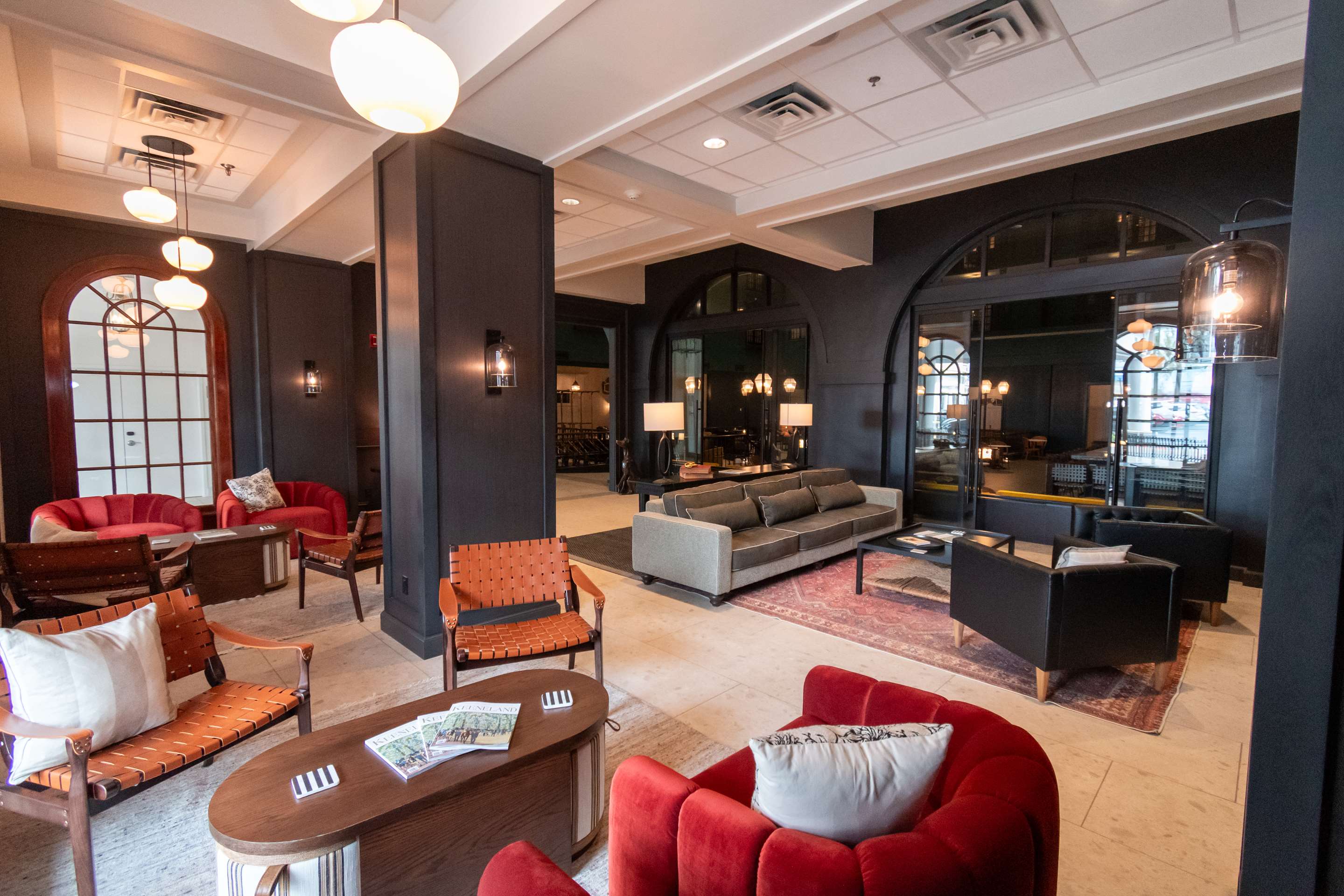 Lobby | DoubleTree Suites by Hilton Hotel Lexington