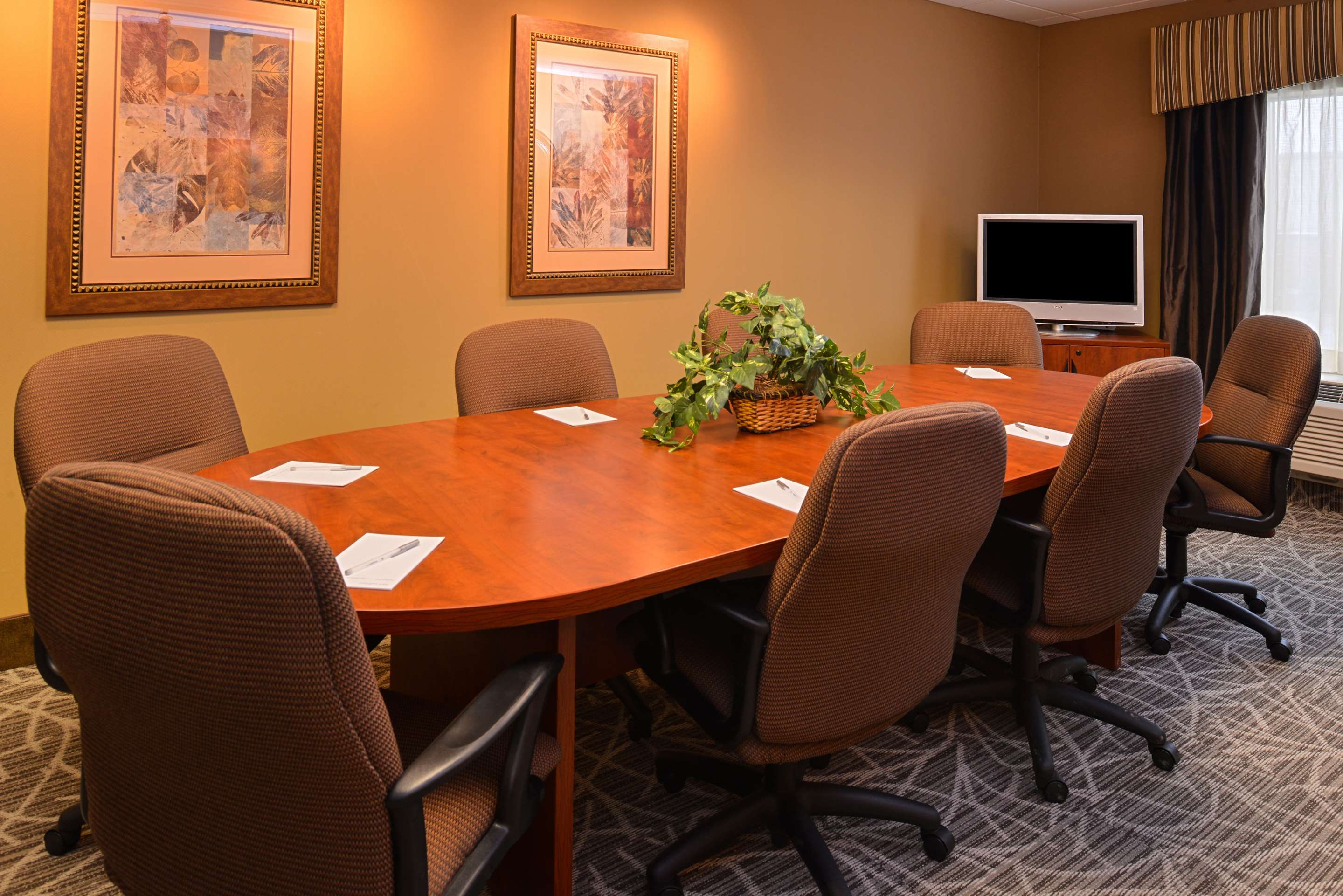 Meeting Room | Hampton Inn Litchfield