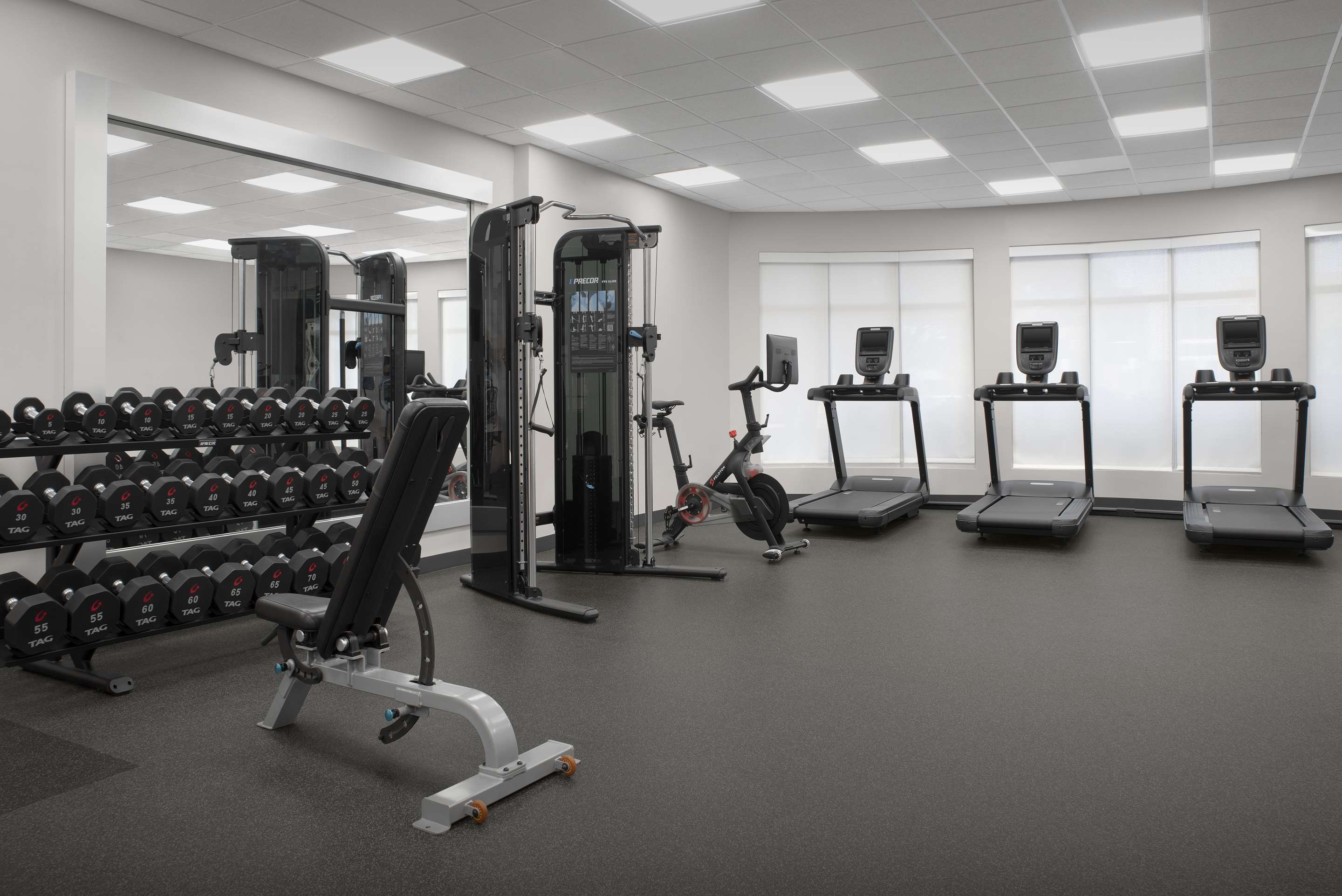 Health club fitness center gym | Hilton Garden Inn Lafayette/Cajundome