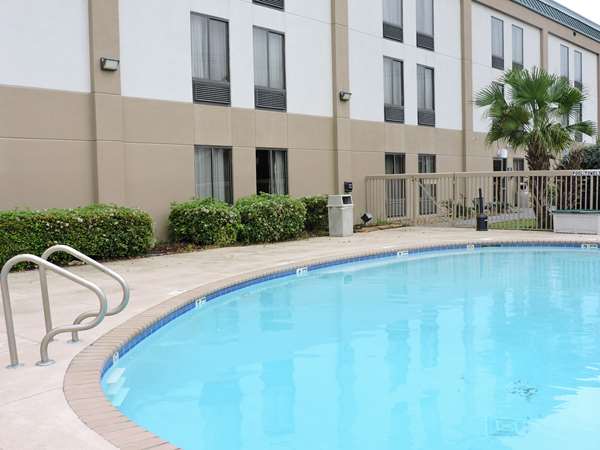 Pool - Hampton Inn Scott - I-10, Exit 100