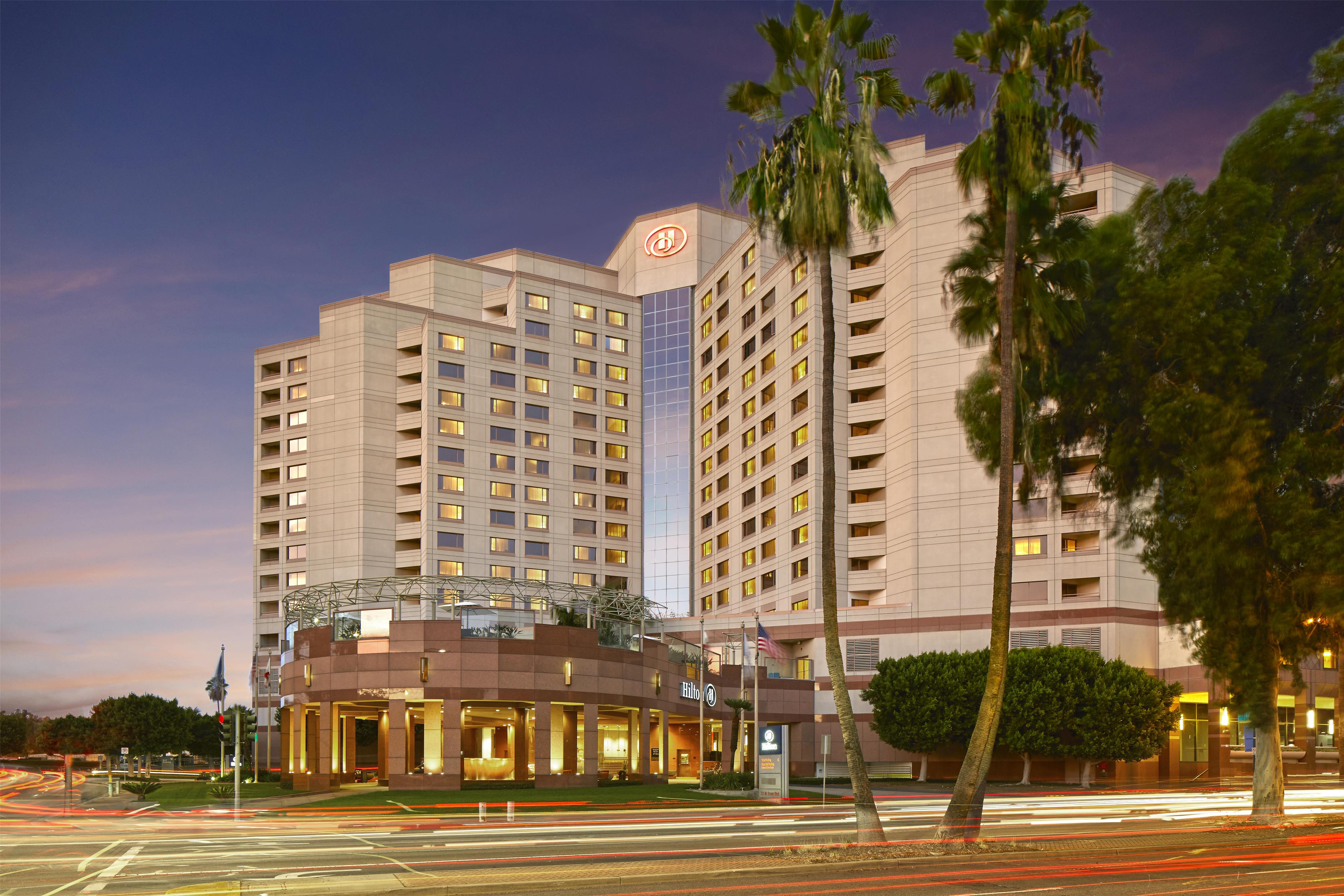 Exterior | Hilton Long Beach Hotel