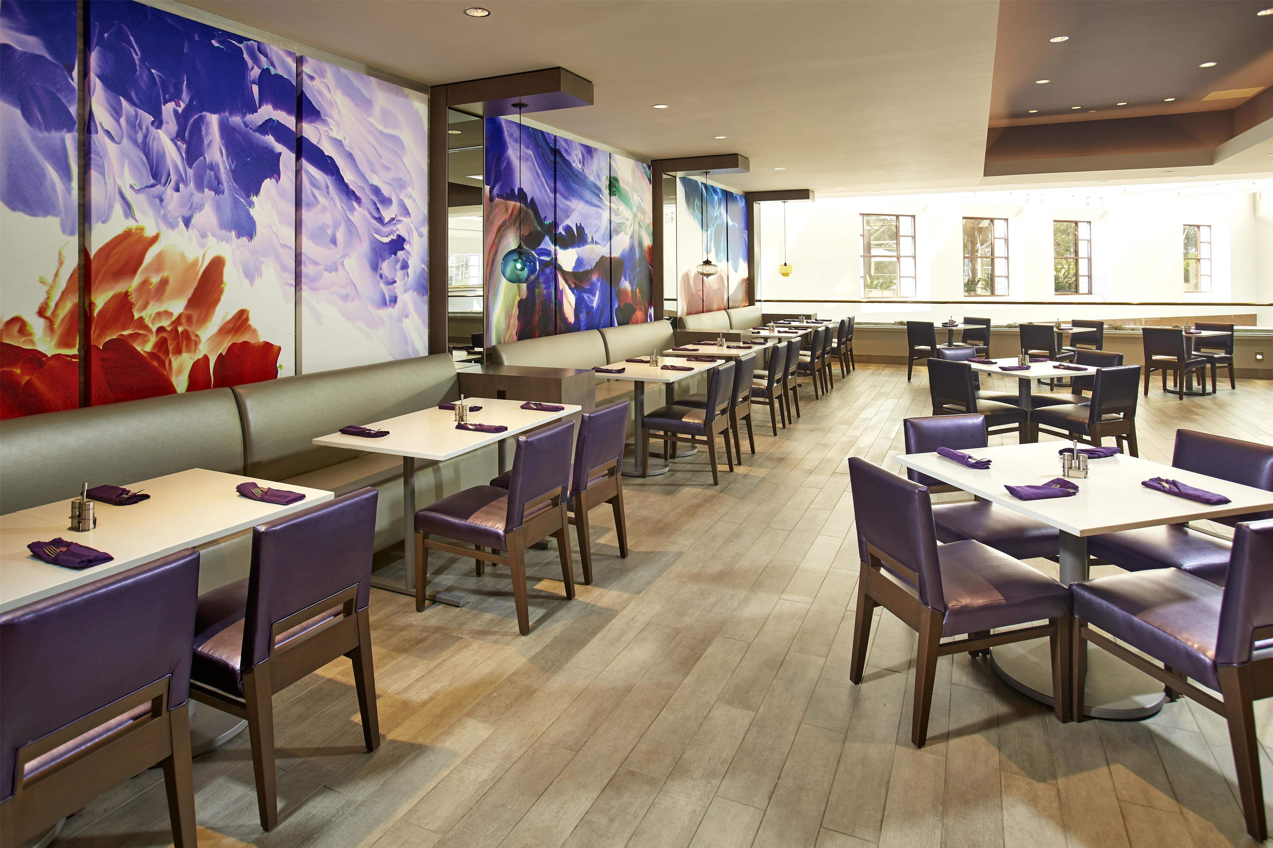 Restaurant | Hilton Long Beach Hotel