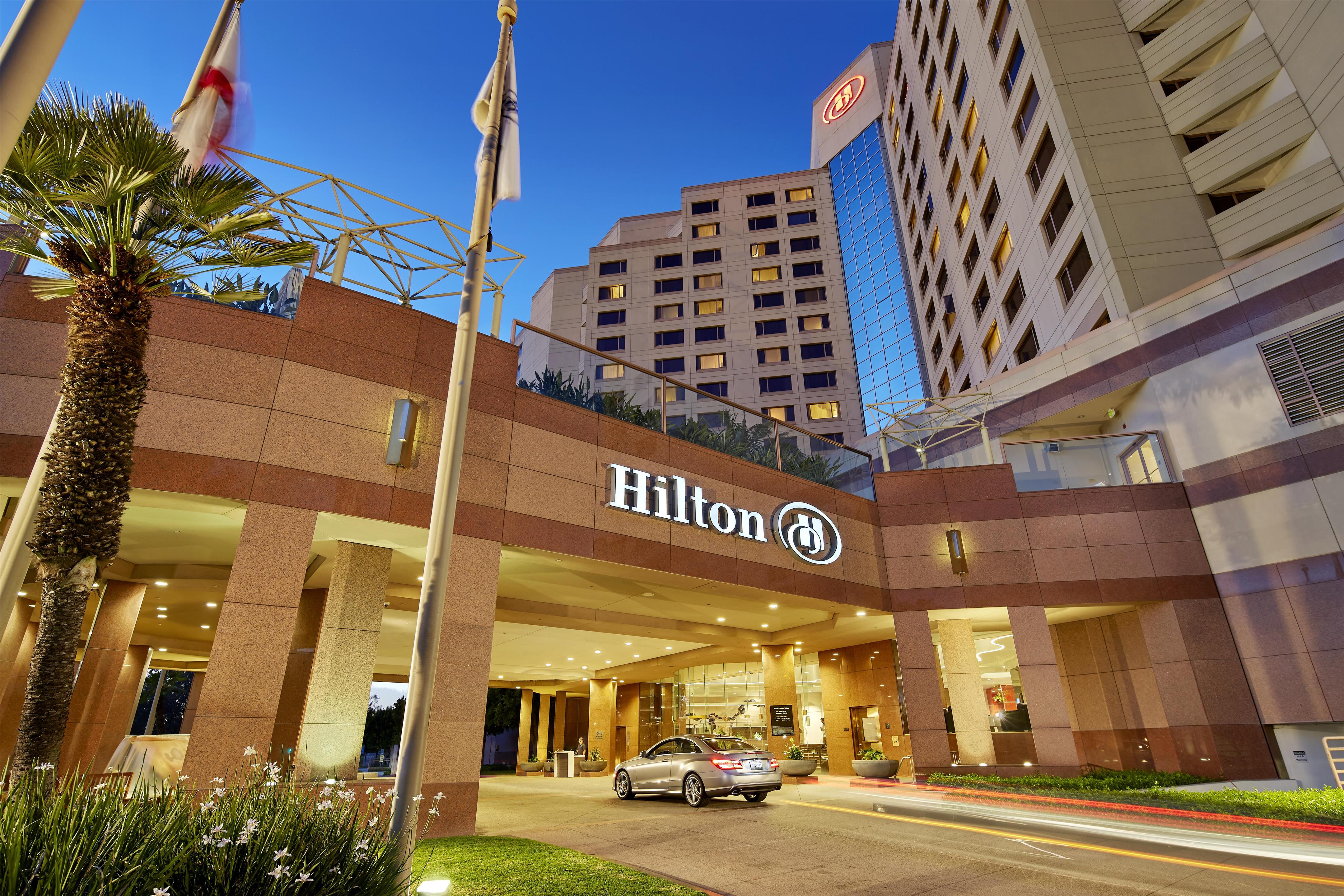 Exterior | Hilton Long Beach Hotel