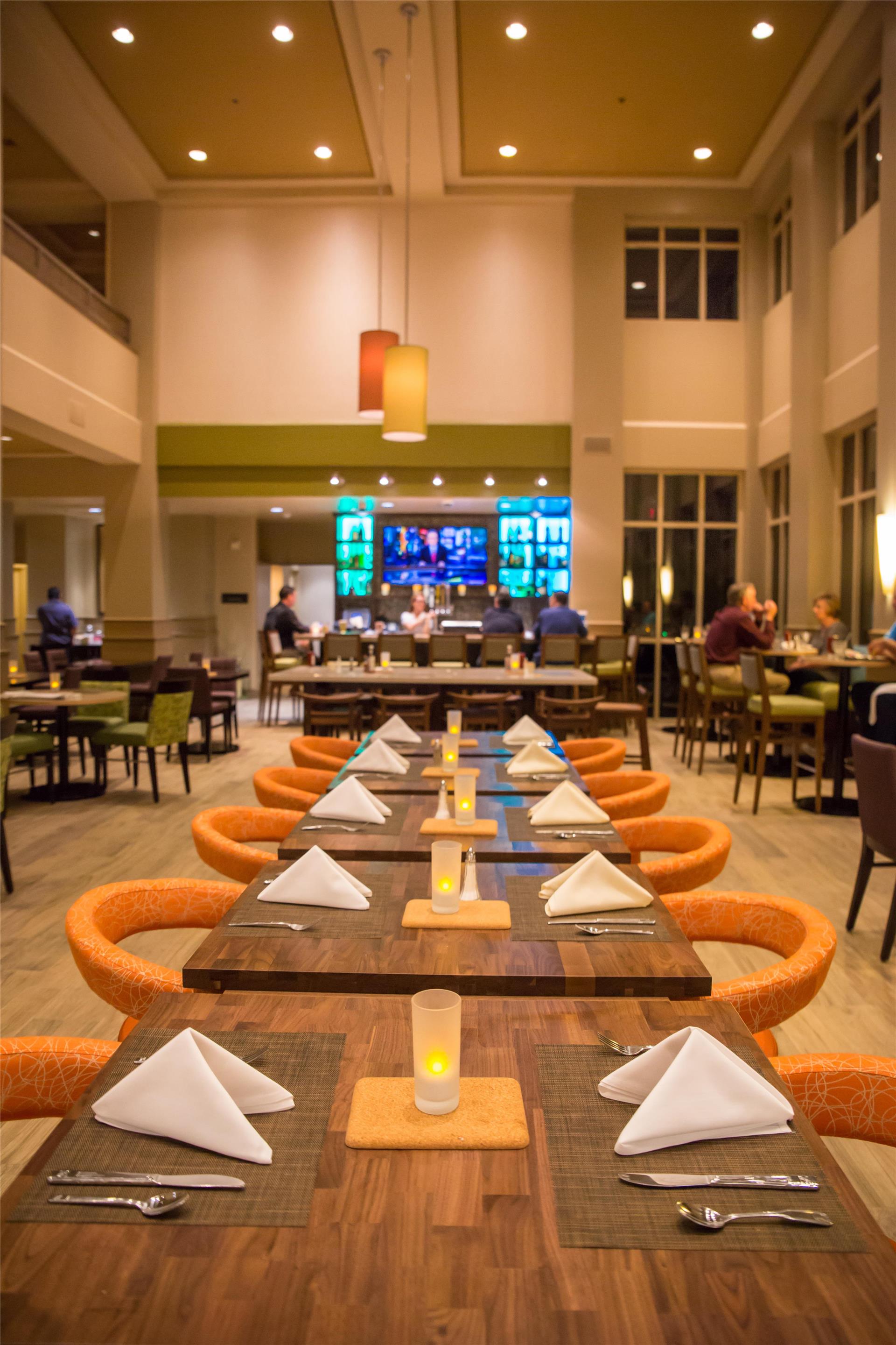 BarLounge | Hilton Garden Inn Los Angeles Montebello