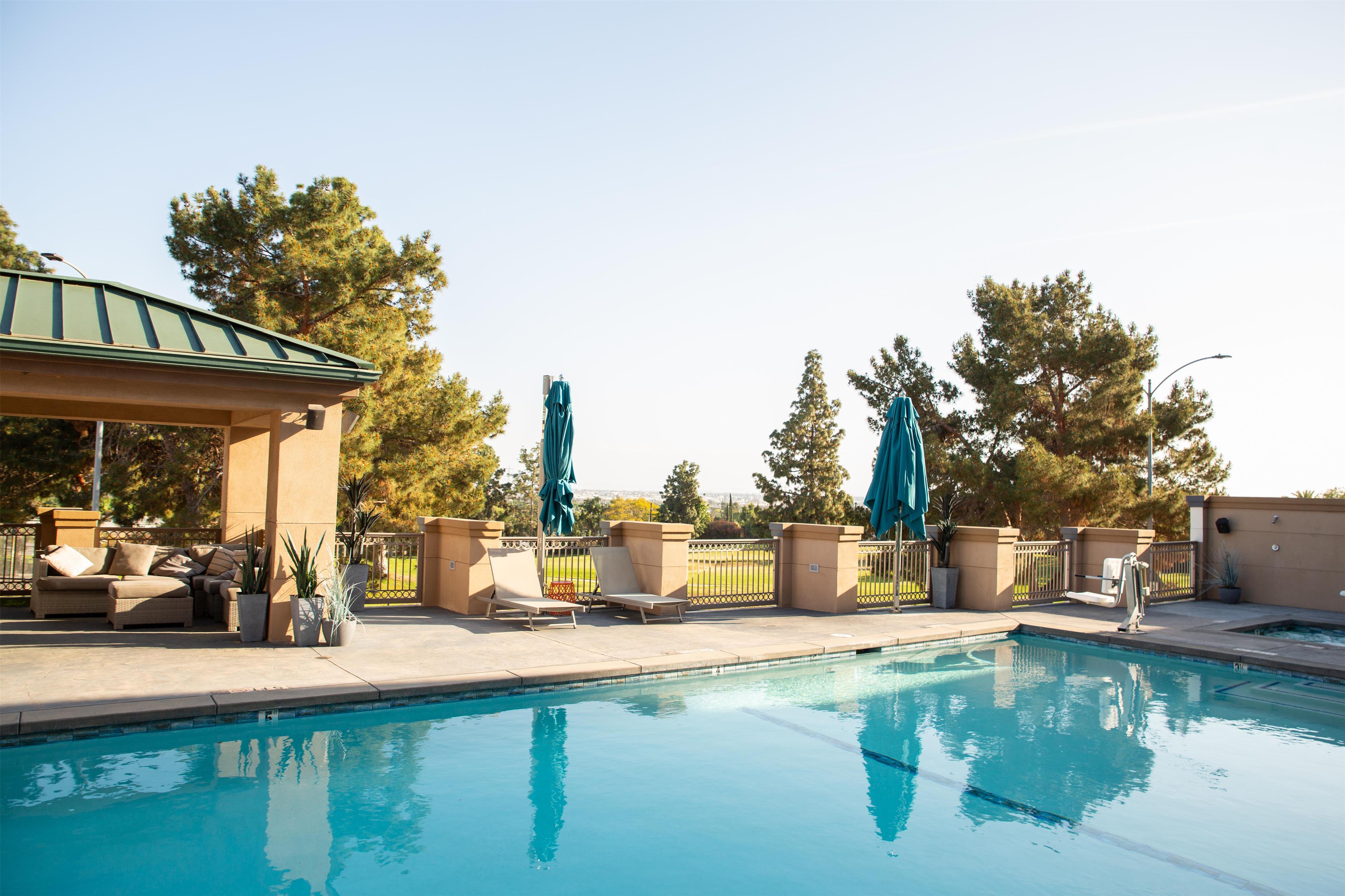 Pool | Hilton Garden Inn Los Angeles Montebello