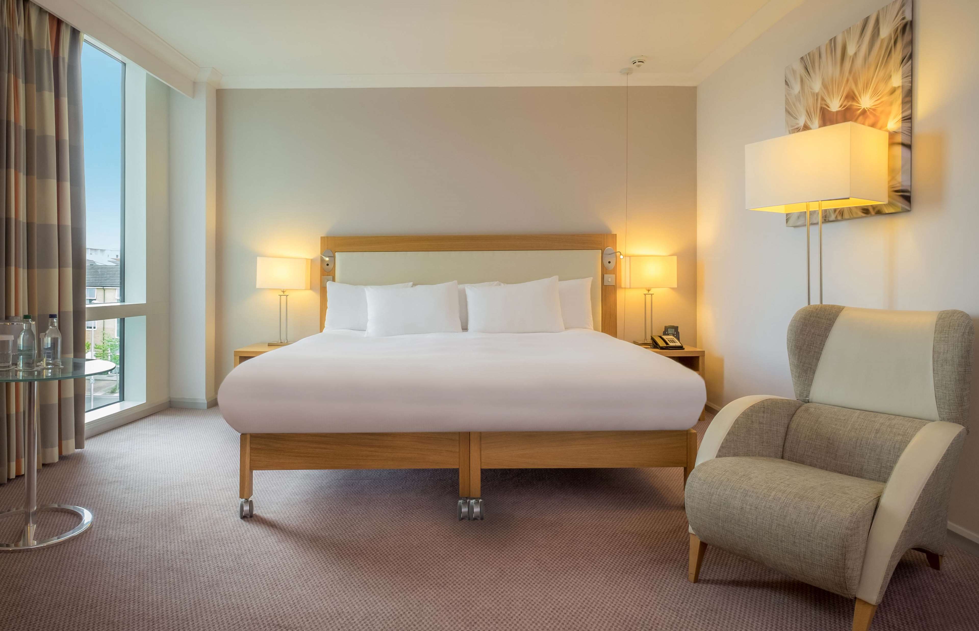 Hilton Reading Hotel Room Type - KING DELUXE ROOM