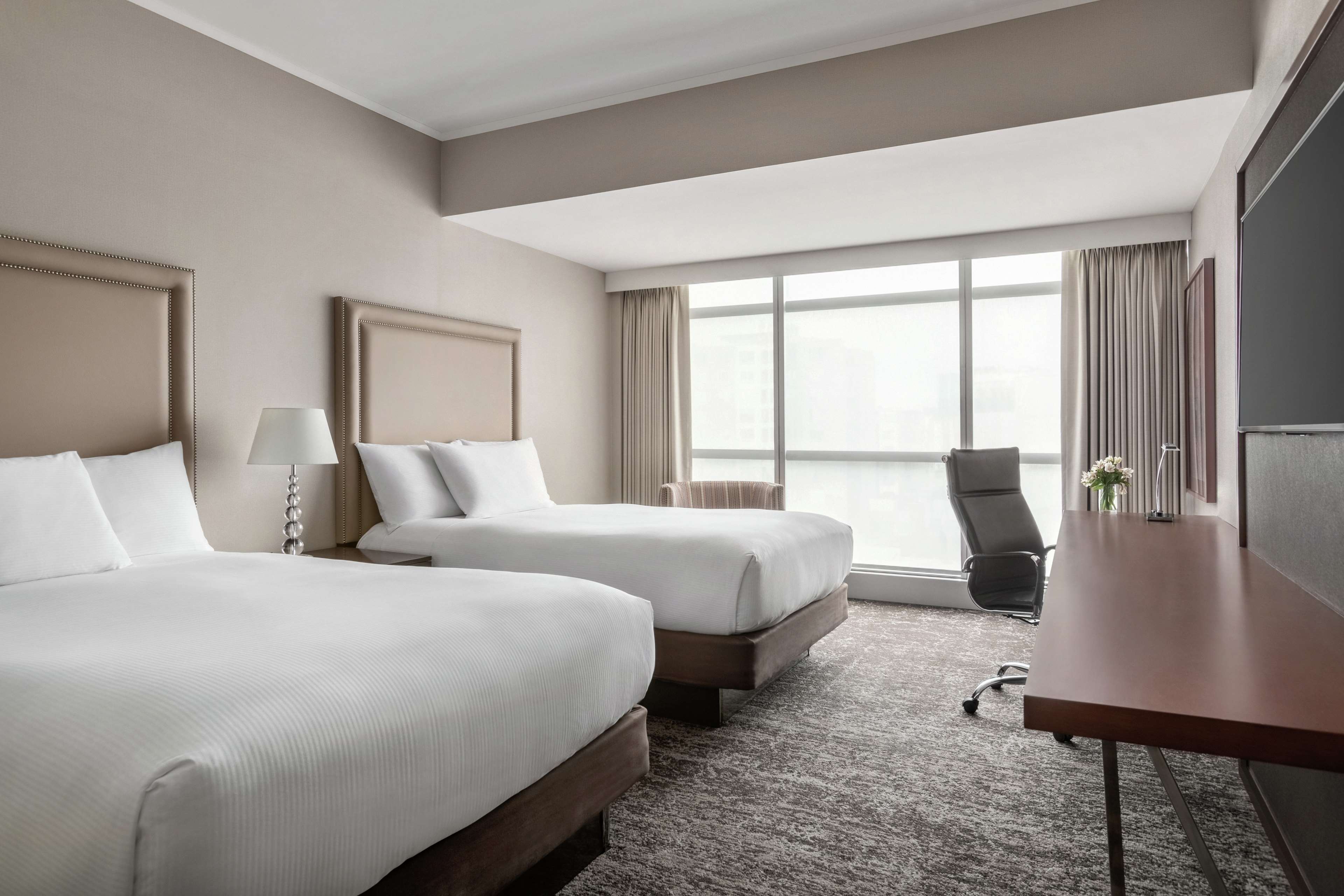 El Pardo DoubleTree by Hilton Room Type - 2DBL 1BDRM STE - LIVING RM