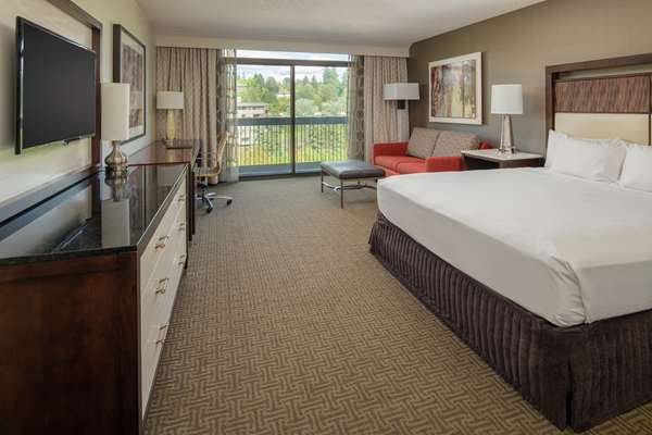  - Hilton Hotel Bellevue - I-405, Exit 12