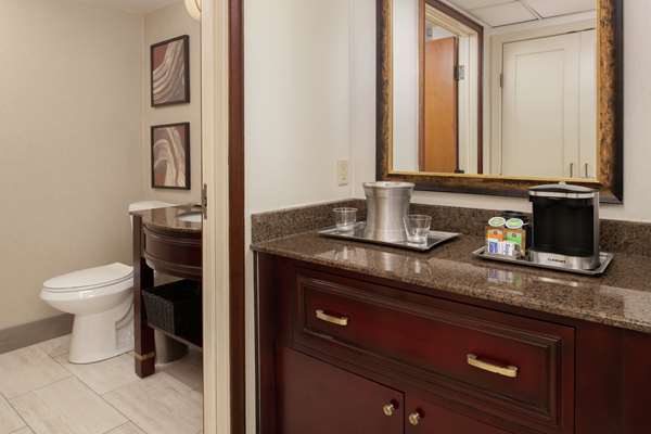  - Hilton Hotel Bellevue - I-405, Exit 12