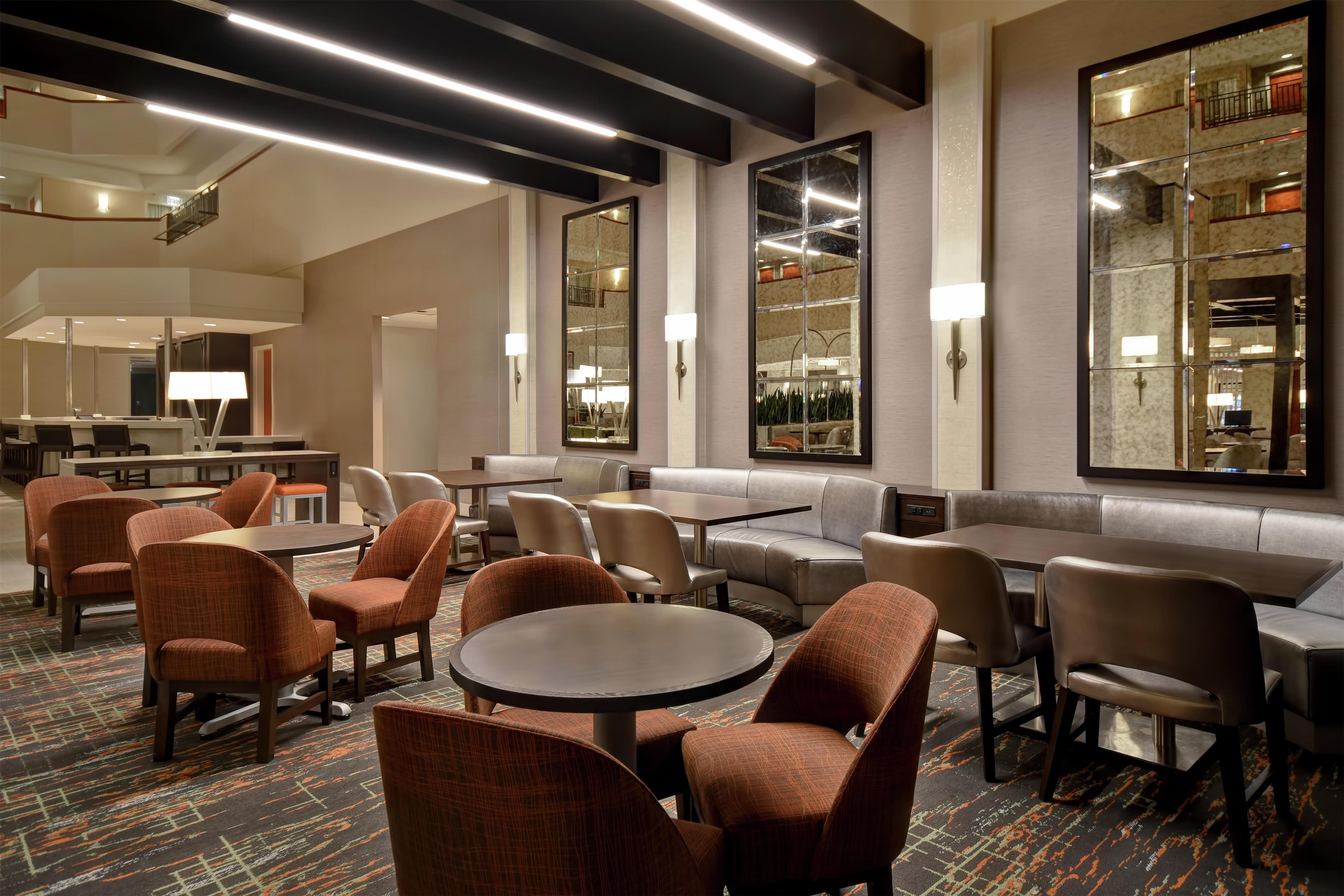 Restaurant | Embassy Suites Little Rock