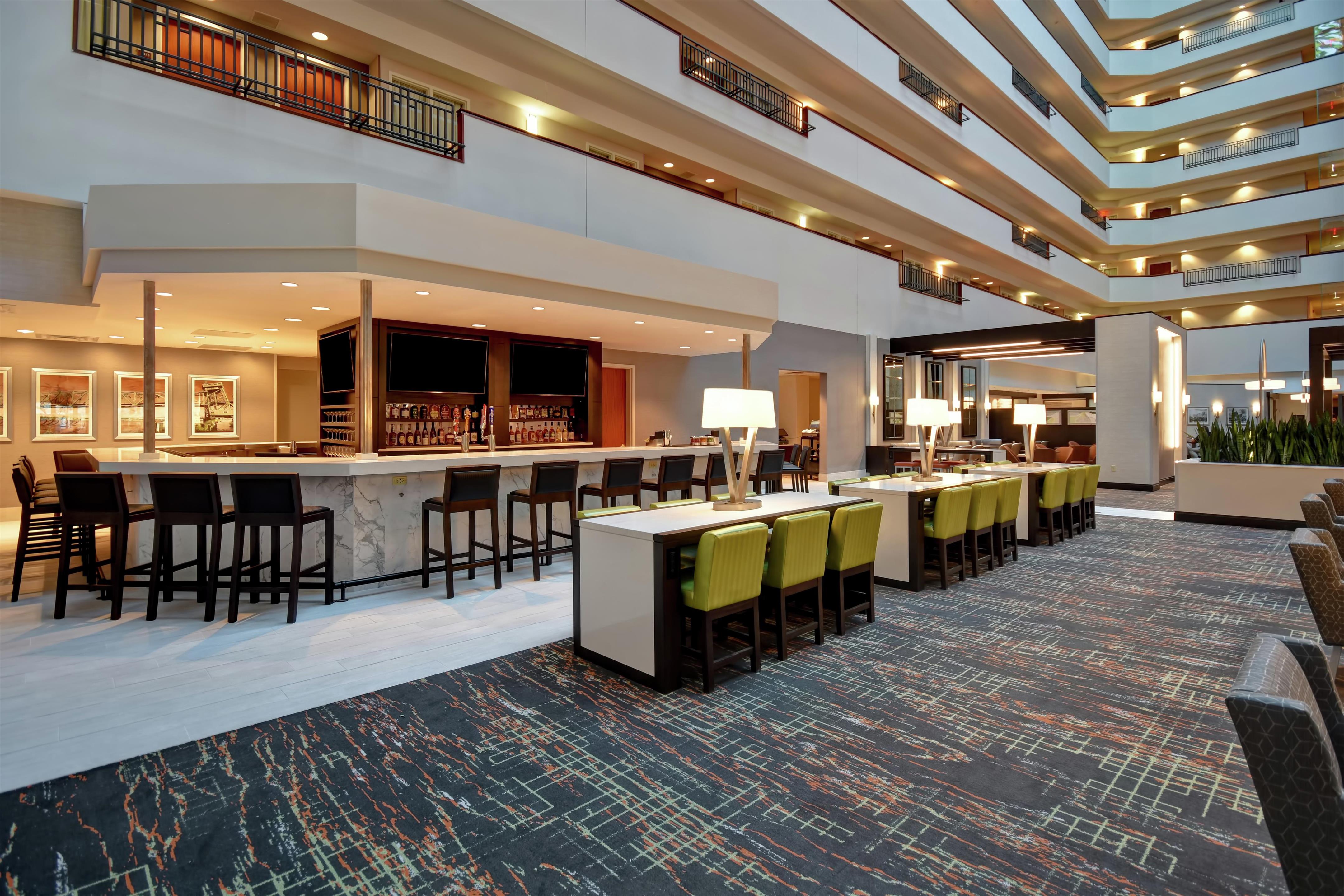 Lobby | Embassy Suites Little Rock