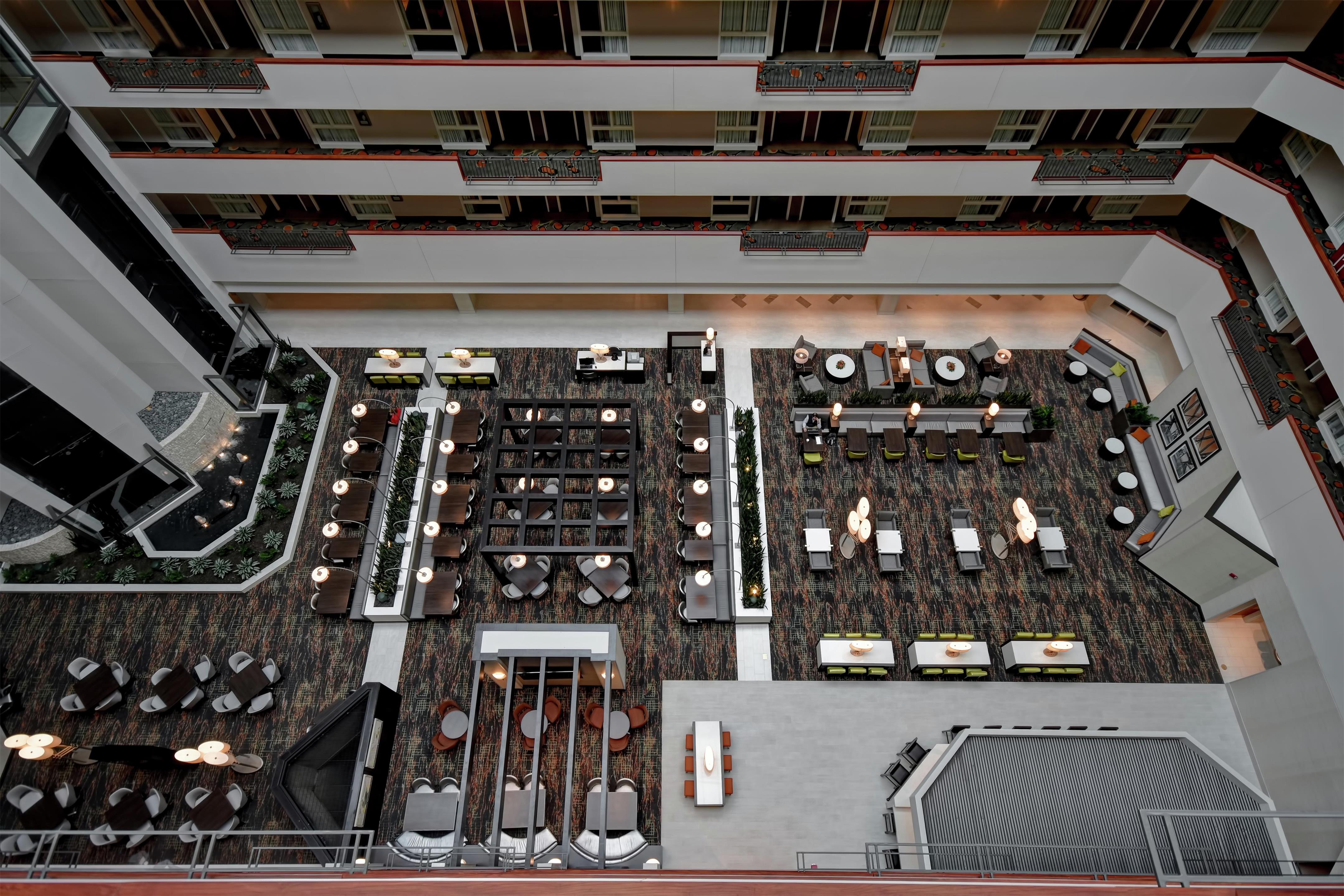 Lobby | Embassy Suites Little Rock