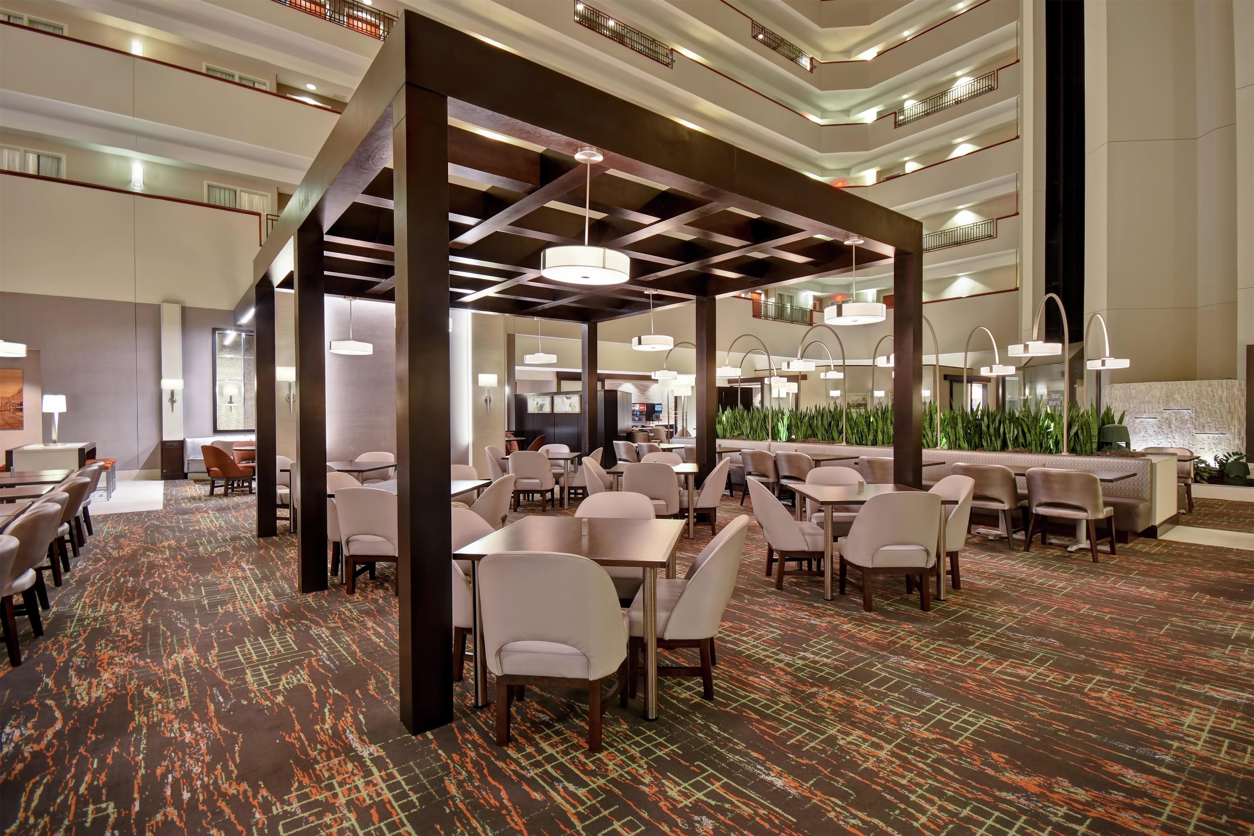 Restaurant | Embassy Suites Little Rock