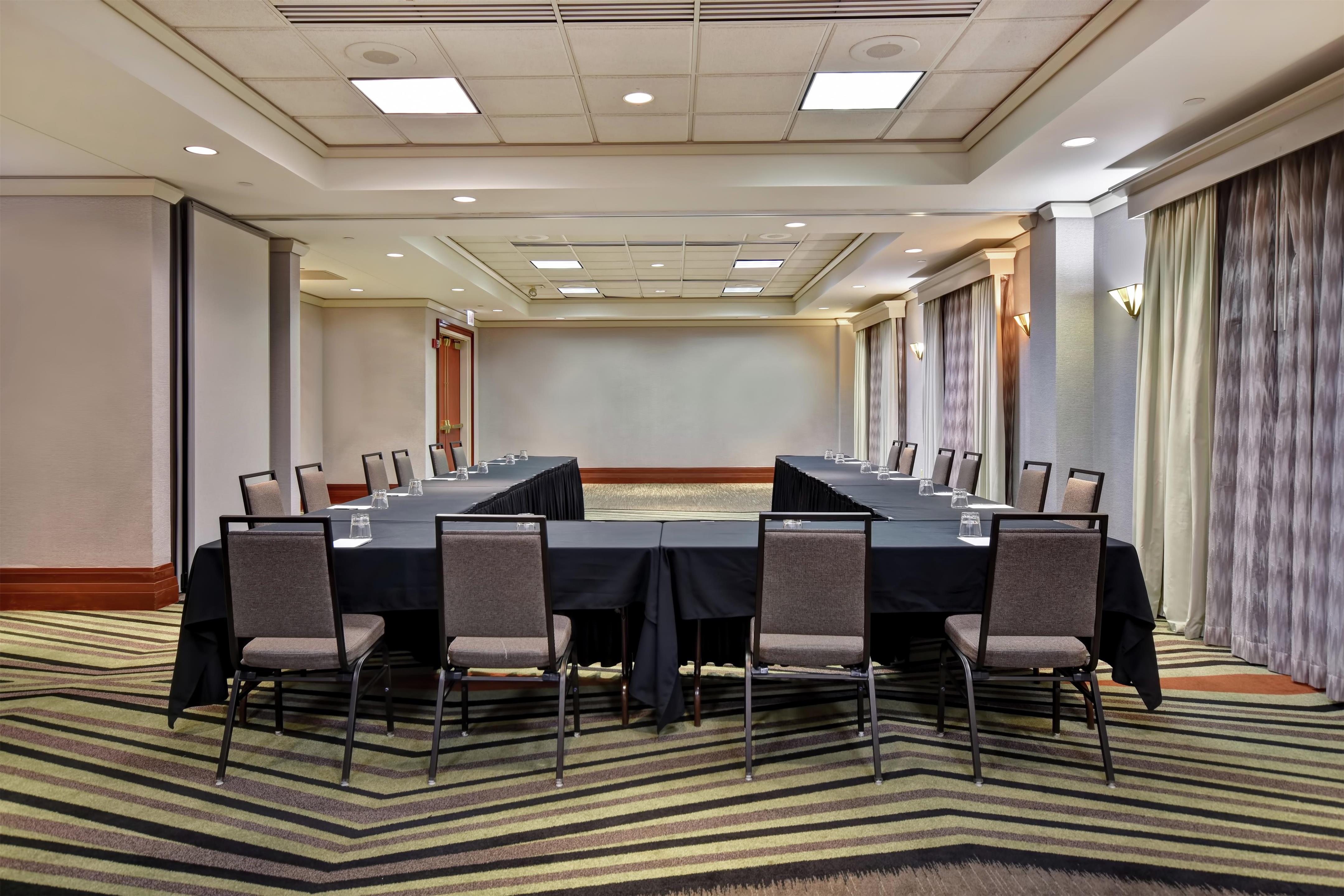 Meeting Room | Embassy Suites Little Rock