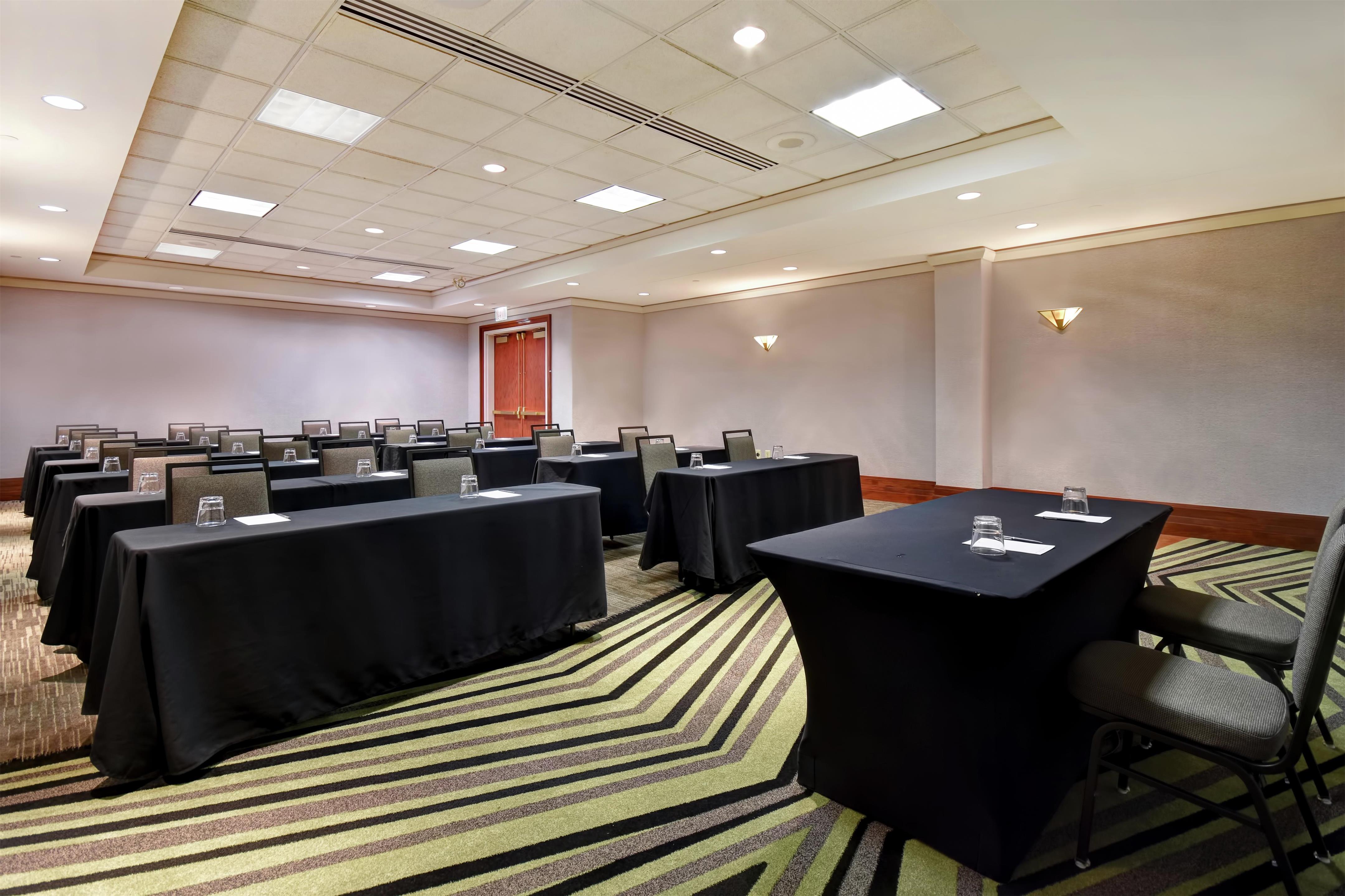 Meeting Room | Embassy Suites Little Rock