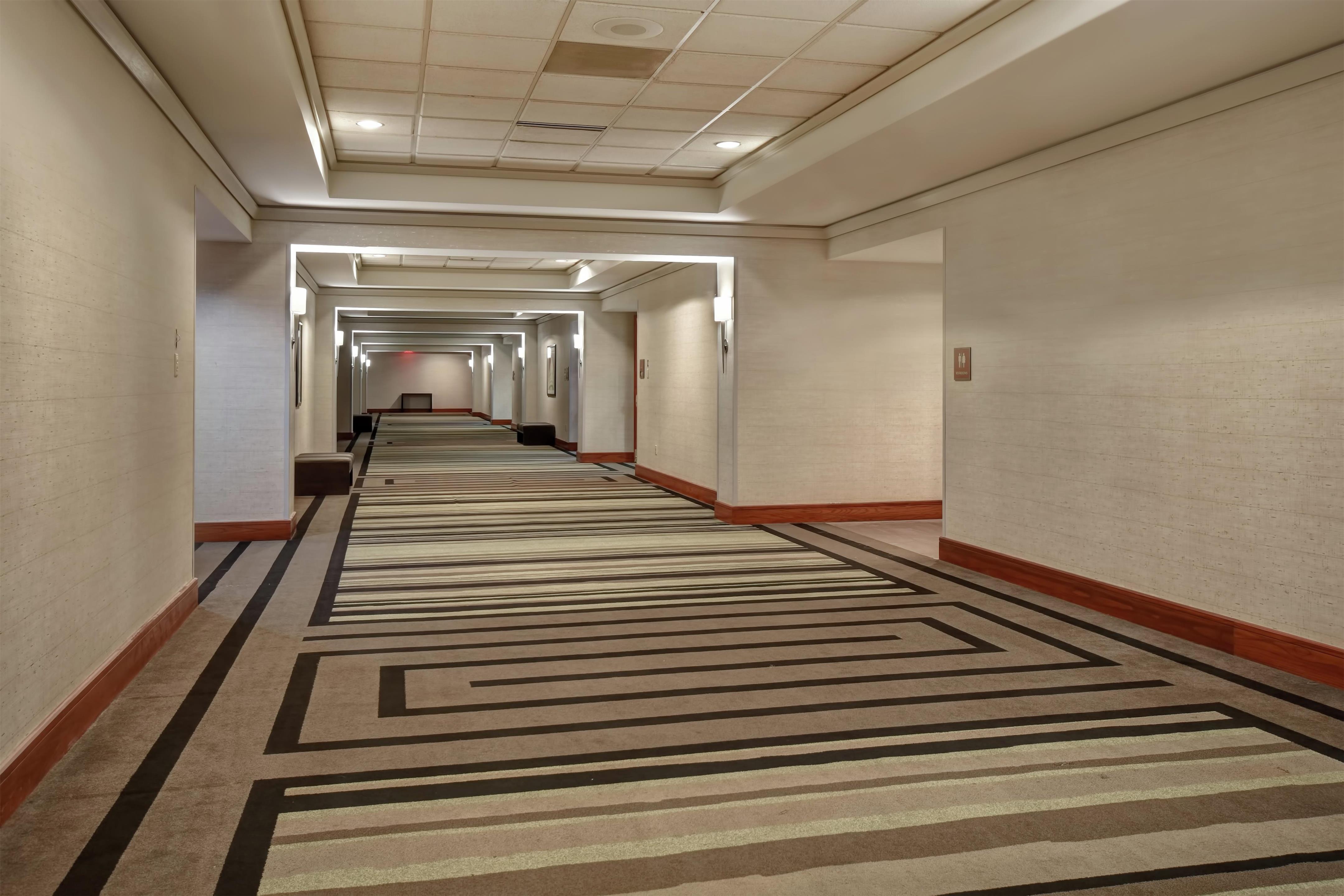 Meeting Room | Embassy Suites Little Rock