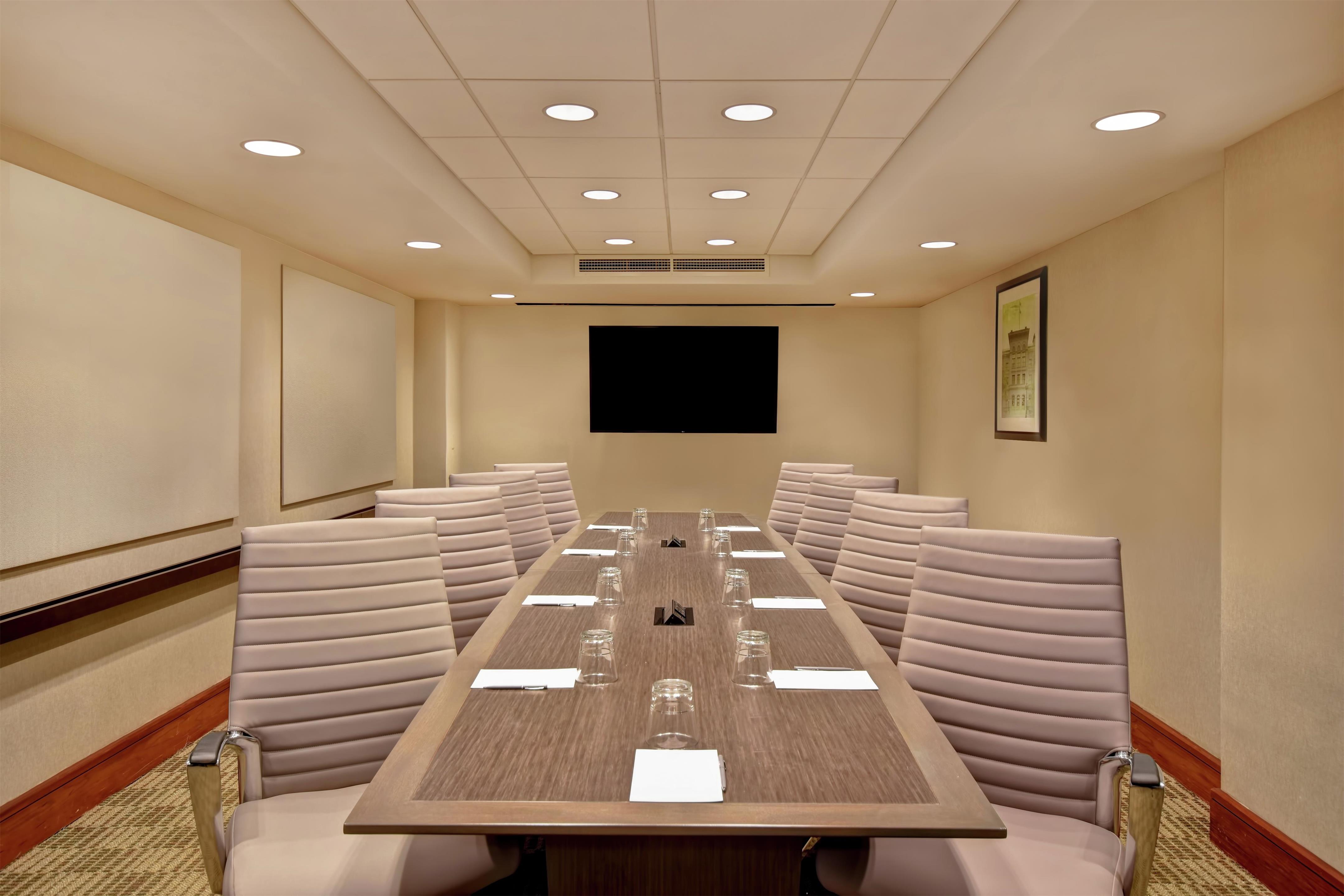 Meeting Room | Embassy Suites Little Rock