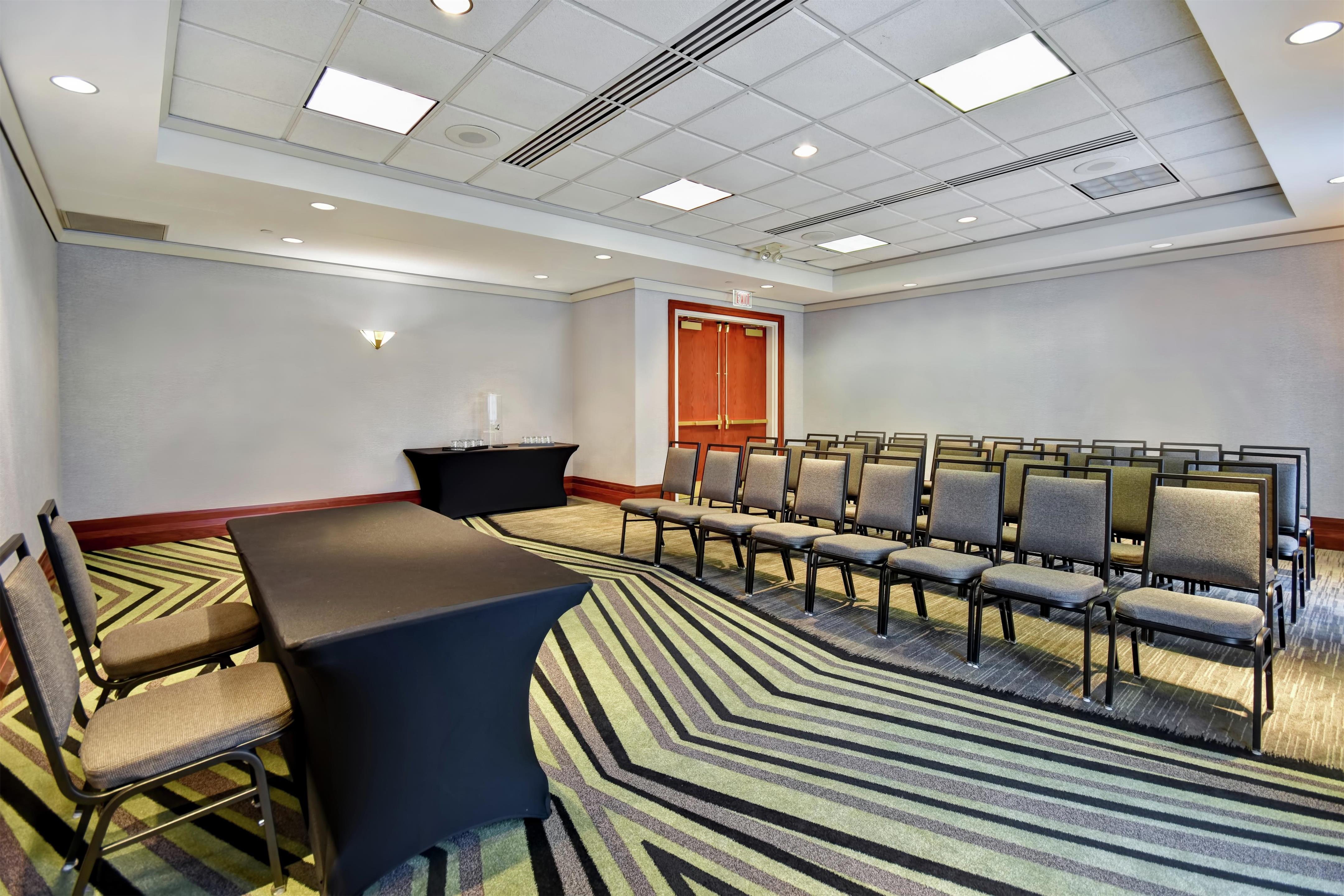 Meeting Room | Embassy Suites Little Rock