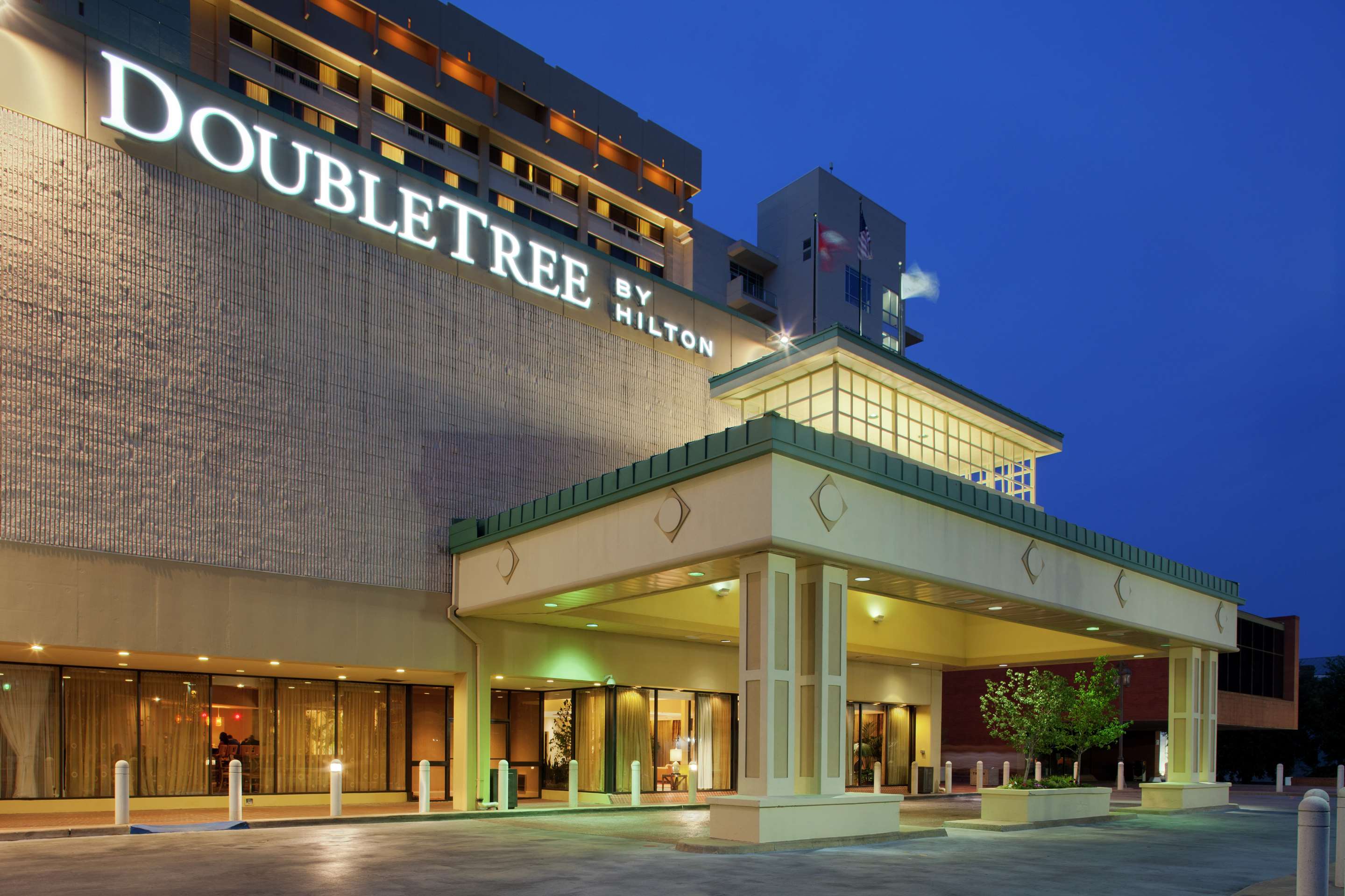 Exterior | DoubleTree by Hilton Little Rock