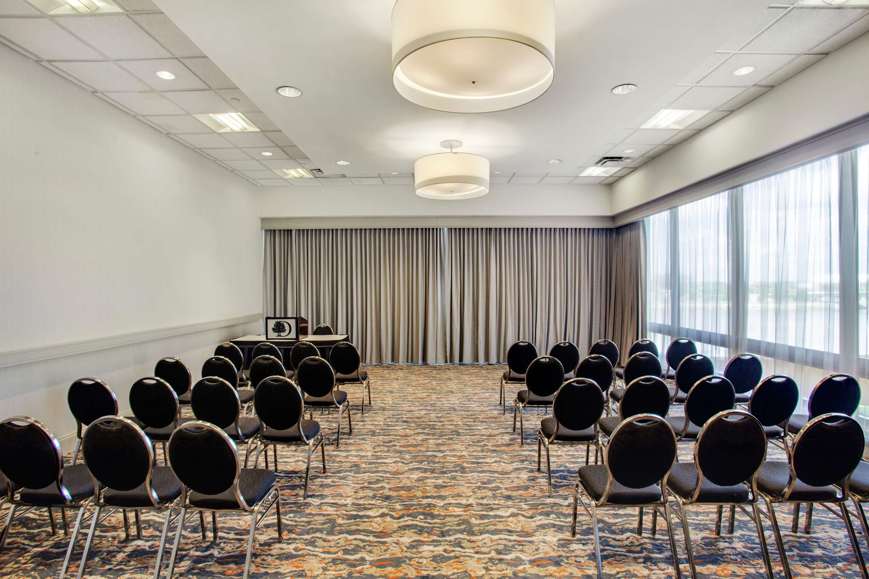 Meeting Room | DoubleTree by Hilton Little Rock
