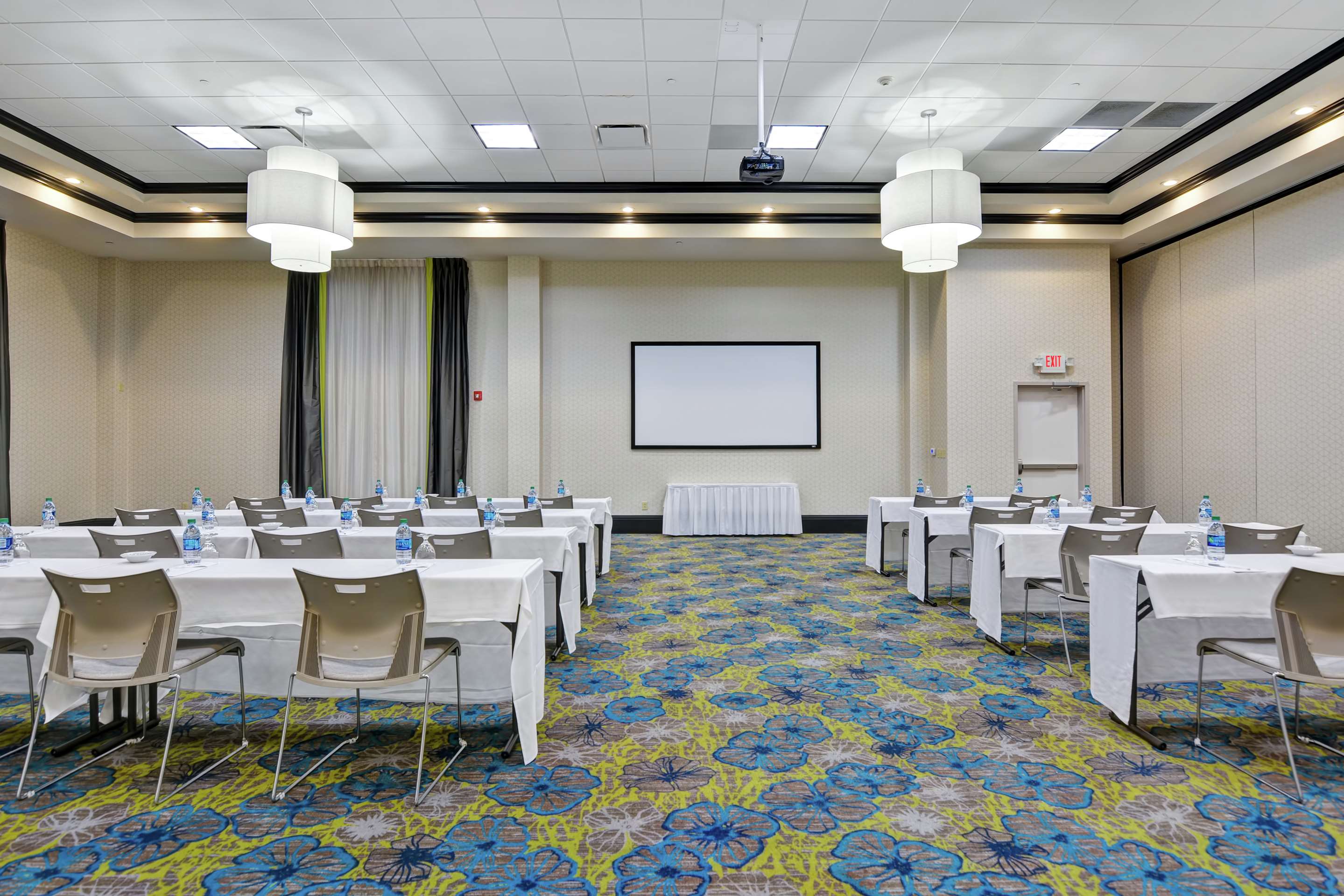 Meeting Room | Hilton Garden Inn West Little Rock