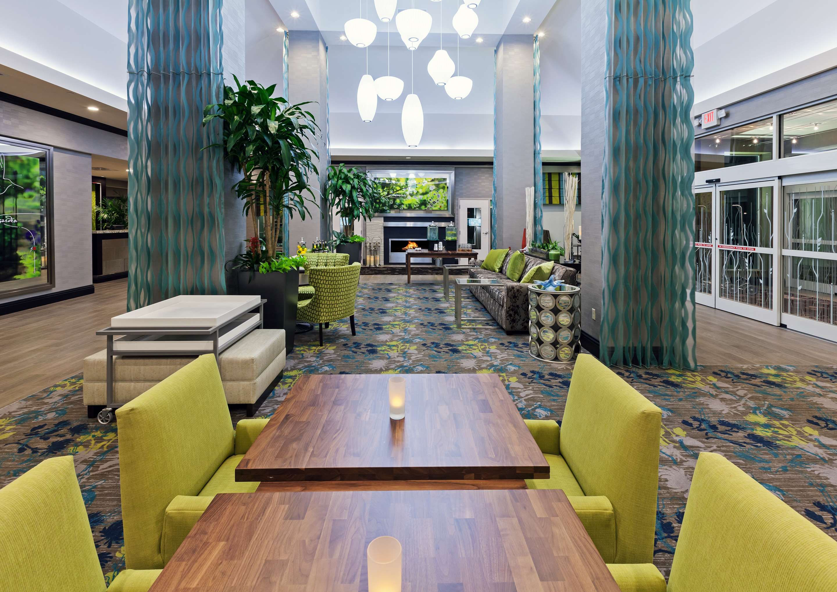 Lobby | Hilton Garden Inn West Little Rock