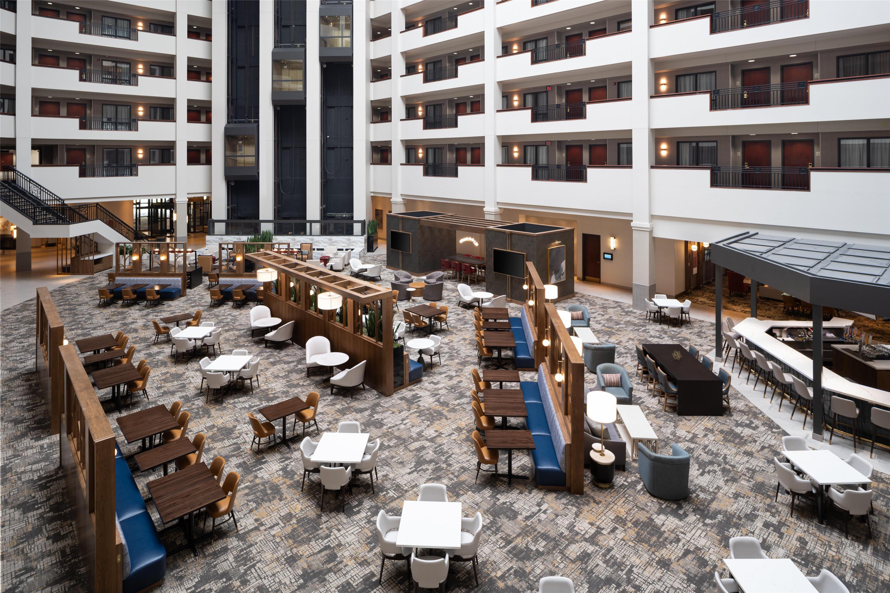Lobby | Embassy Suites Lincoln