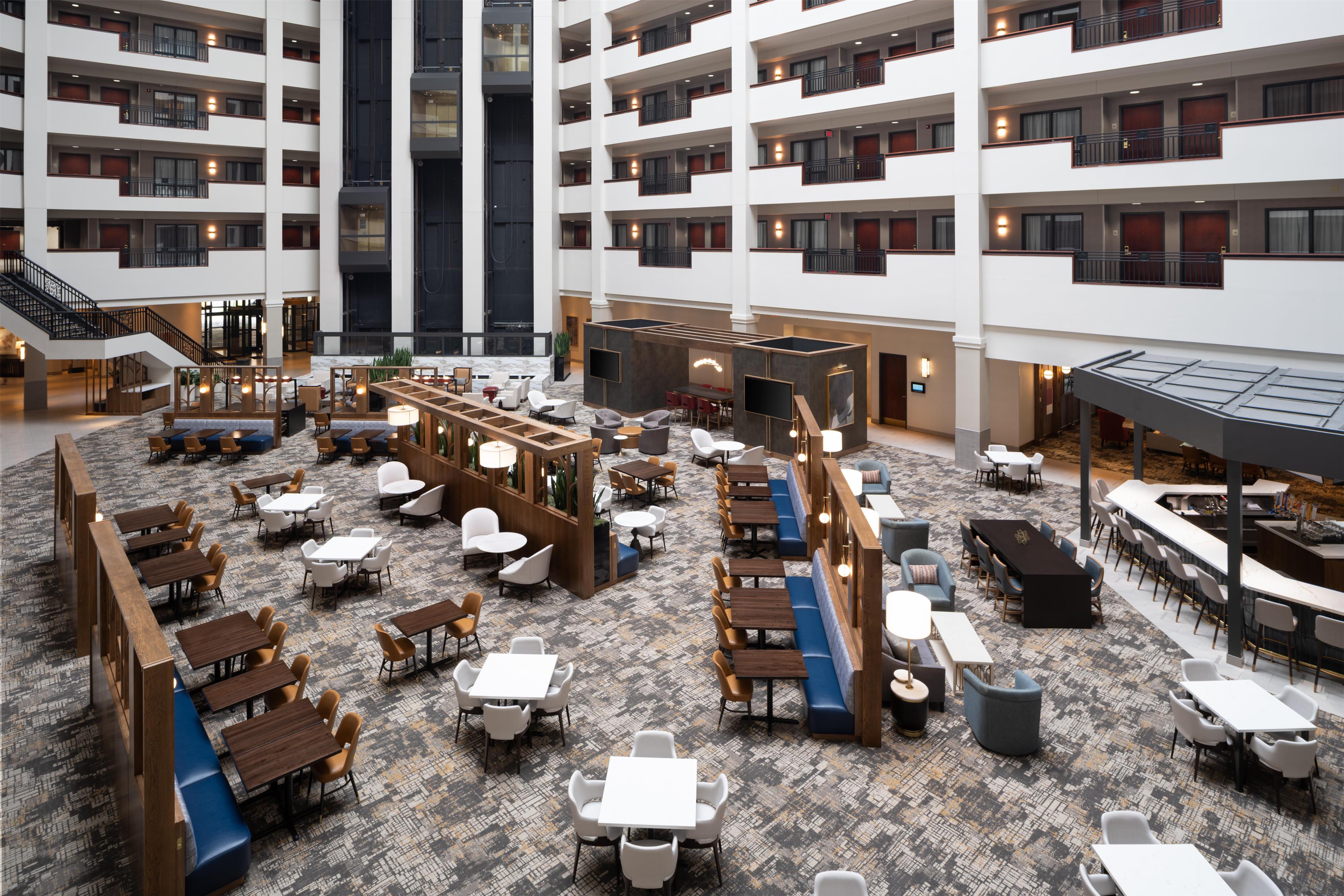 Lobby | Embassy Suites Lincoln