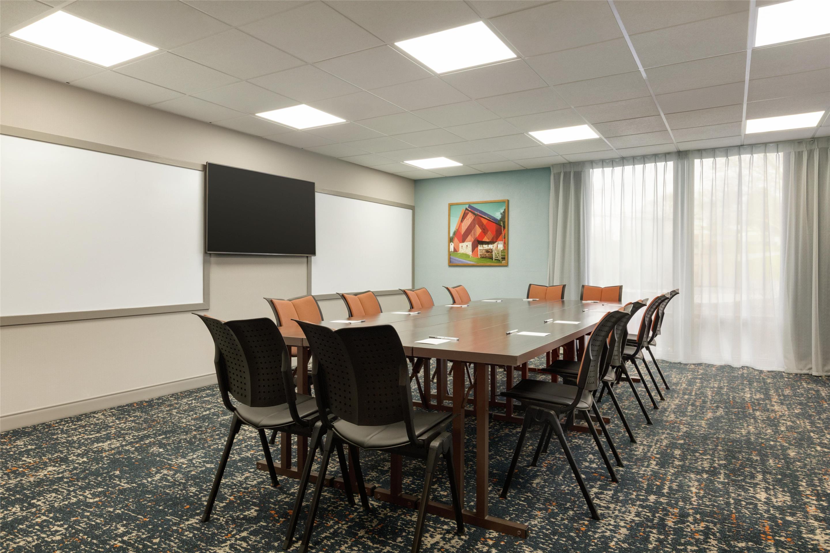 Meeting Room | Hampton Inn Lancaster