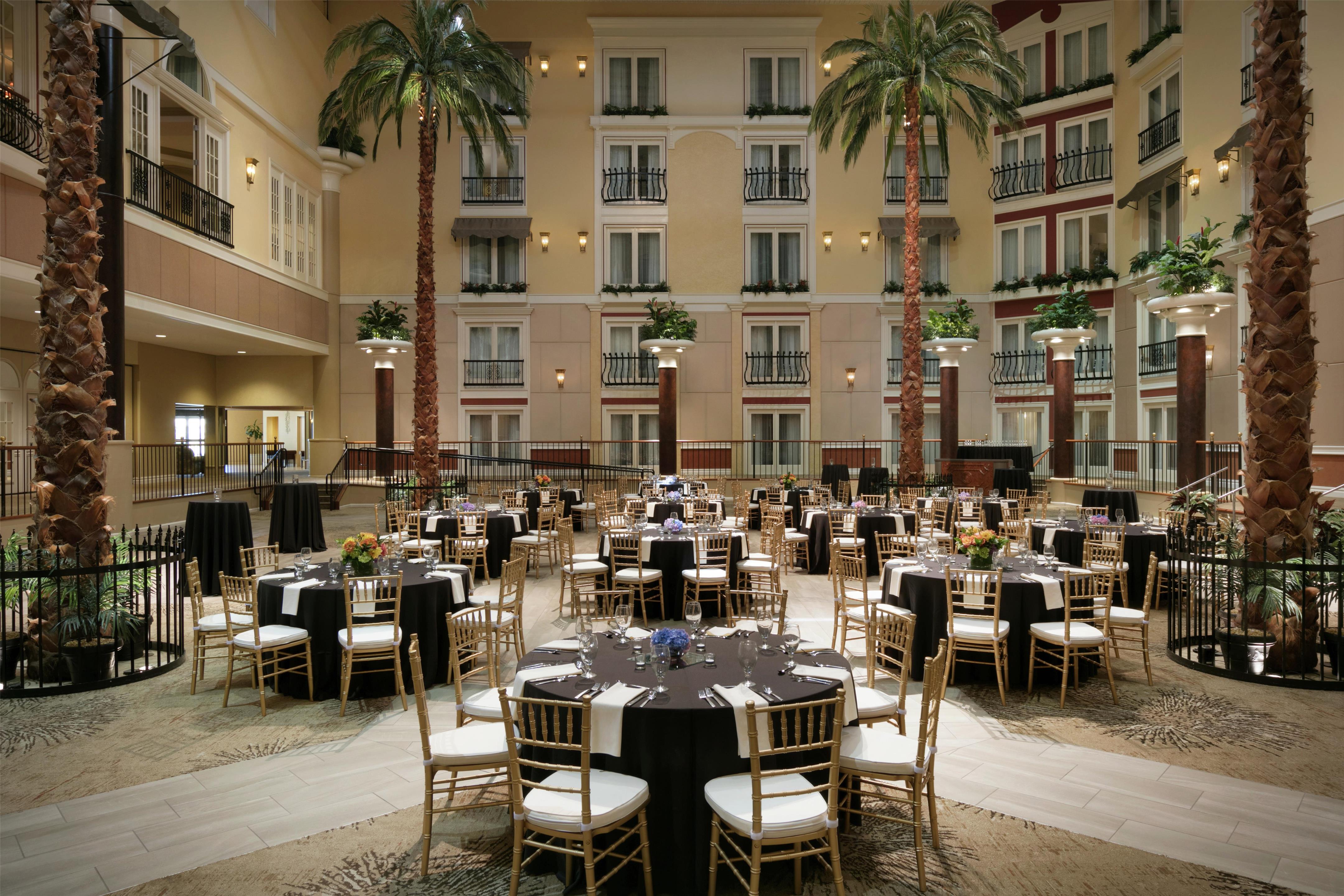 Lobby | DoubleTree Resort by Hilton Lancaster
