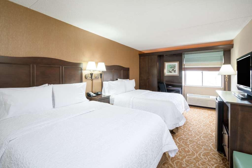 Hampton Inn Downingtown/Exton-guestroom-Guest Room,On-Site.jpg