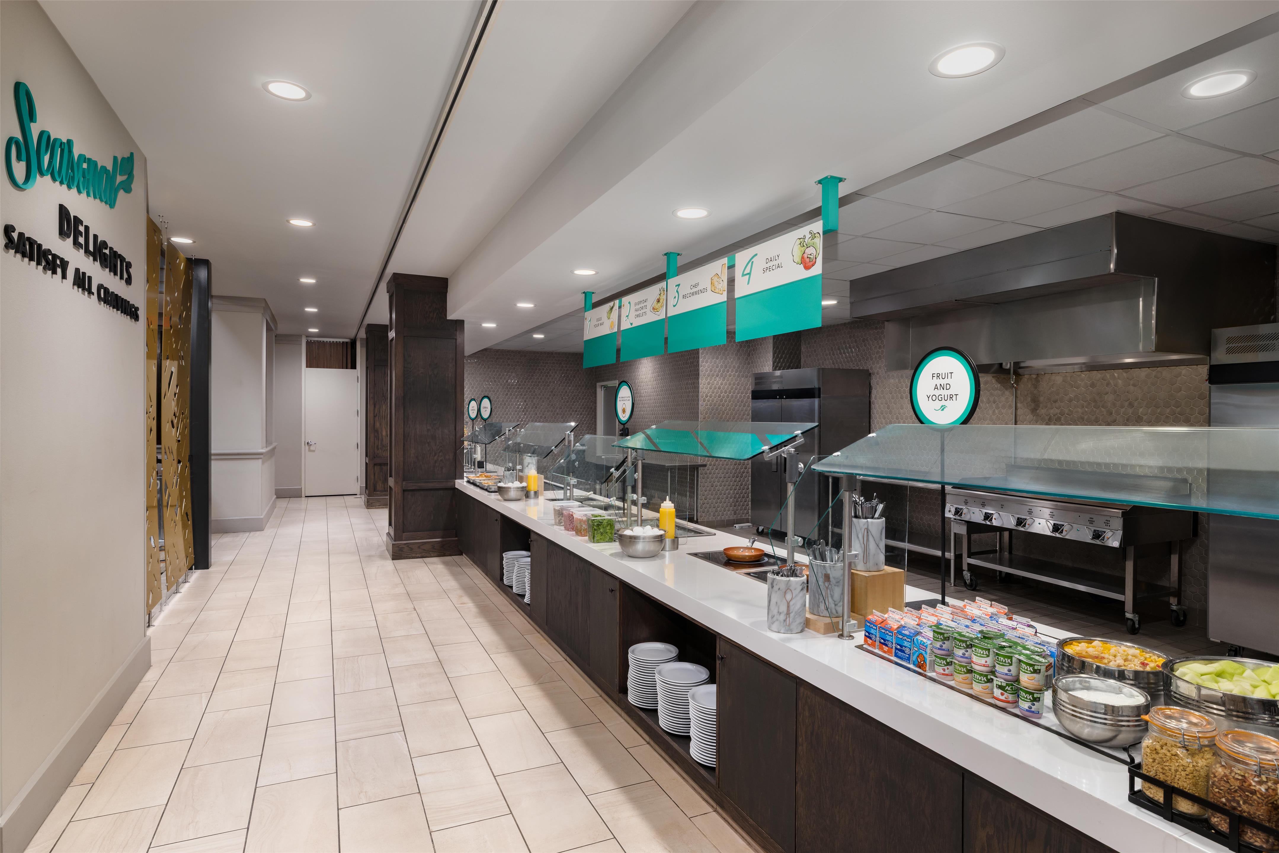 Breakfast Area | Embassy Suites by Hilton Laredo