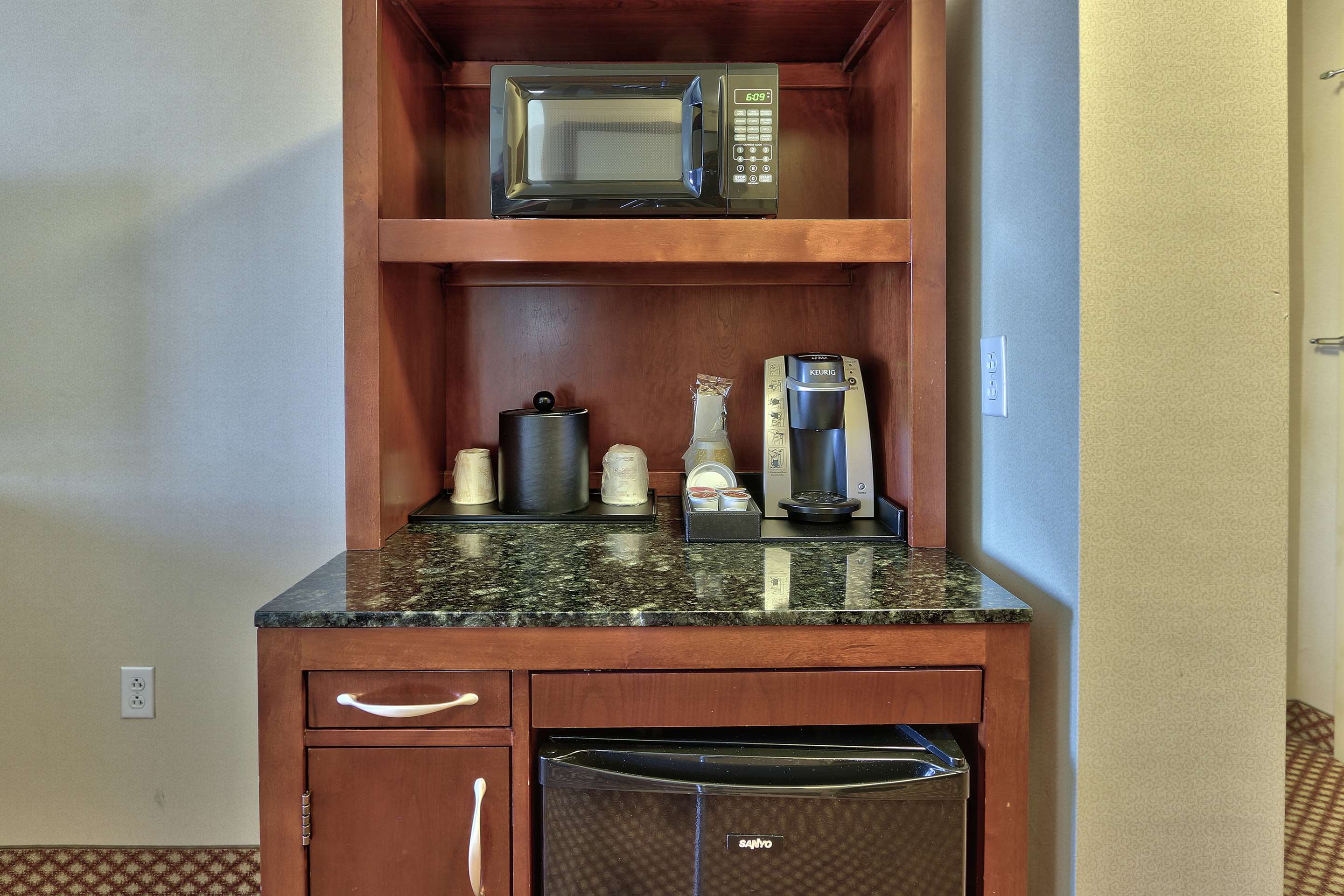 Guest room