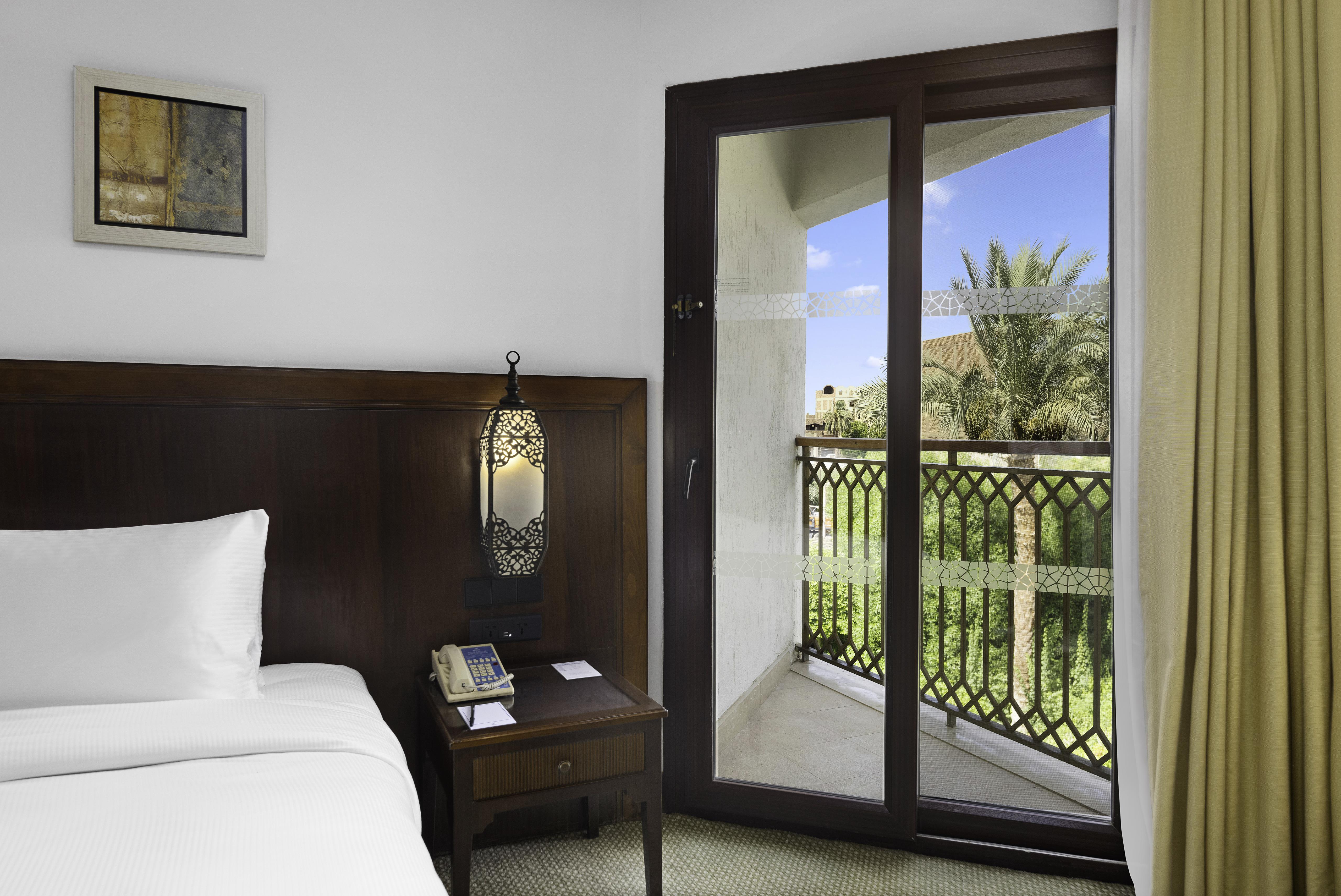 Hilton Luxor Resort & Spa Room Type - GUEST ROOM KING BED