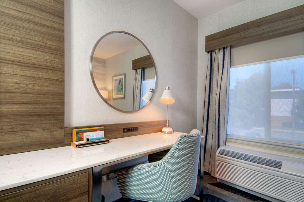 Hilton Garden Inn Livermore - Tap to explore photos