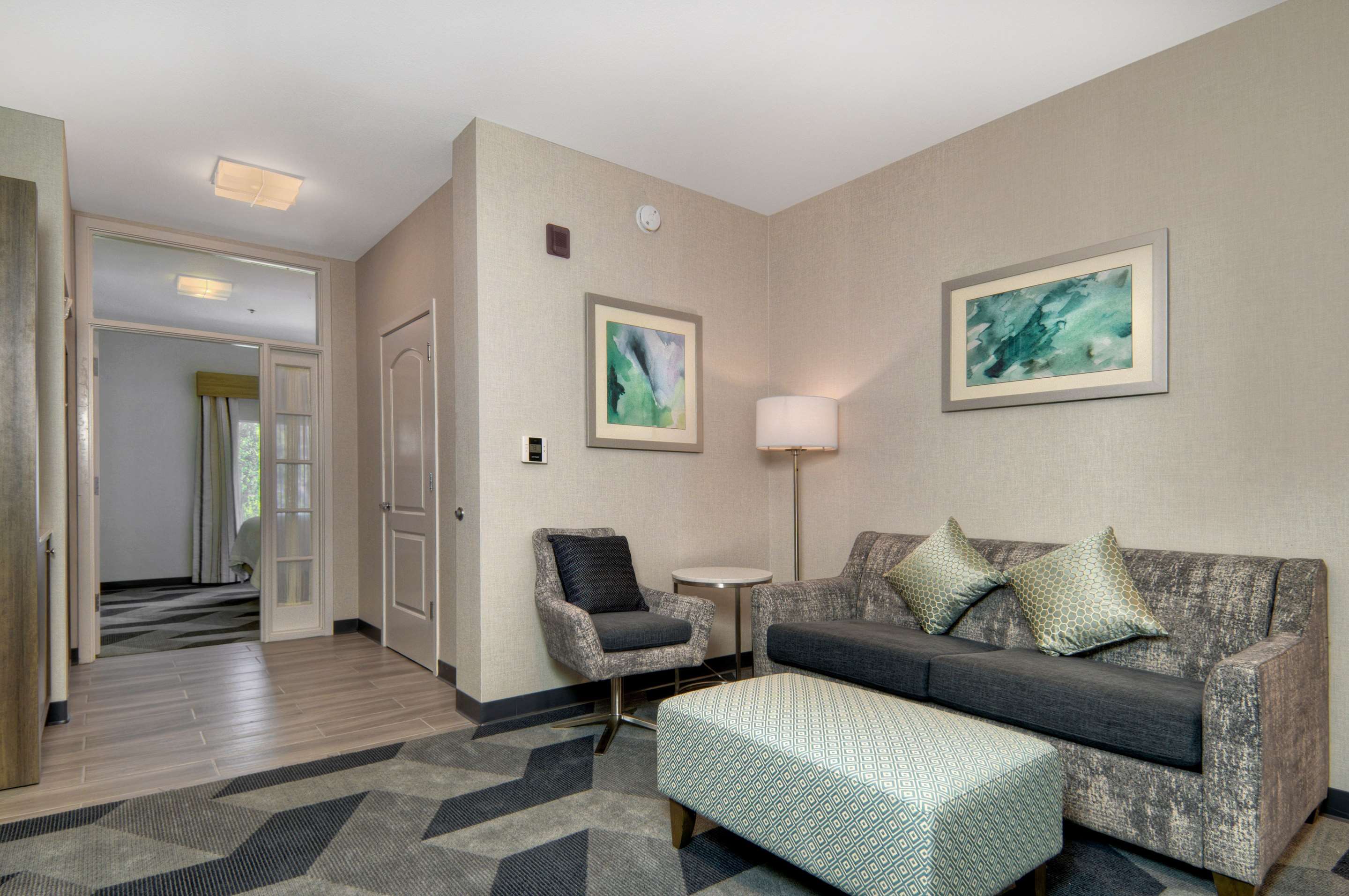 Guest room