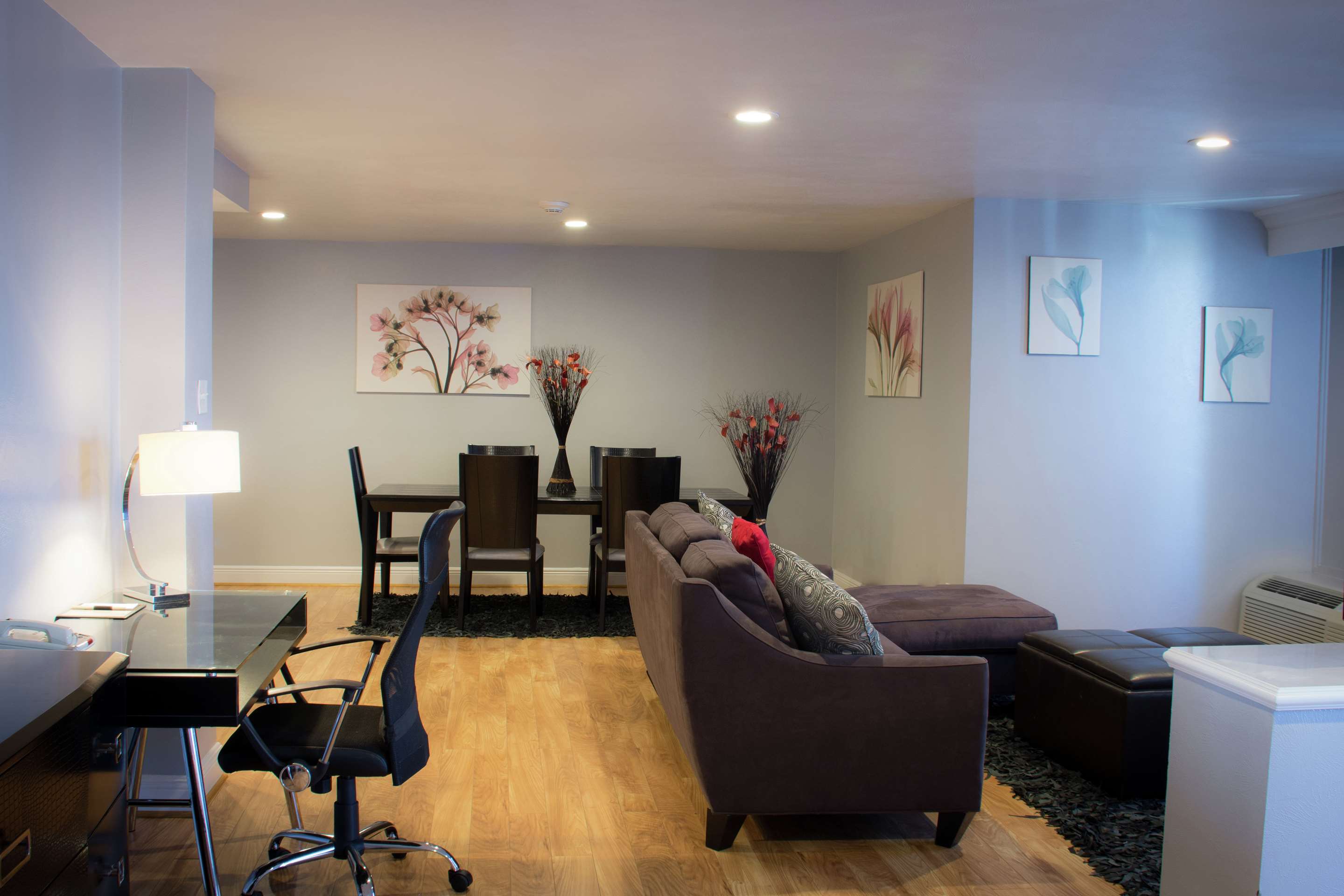 Guest room