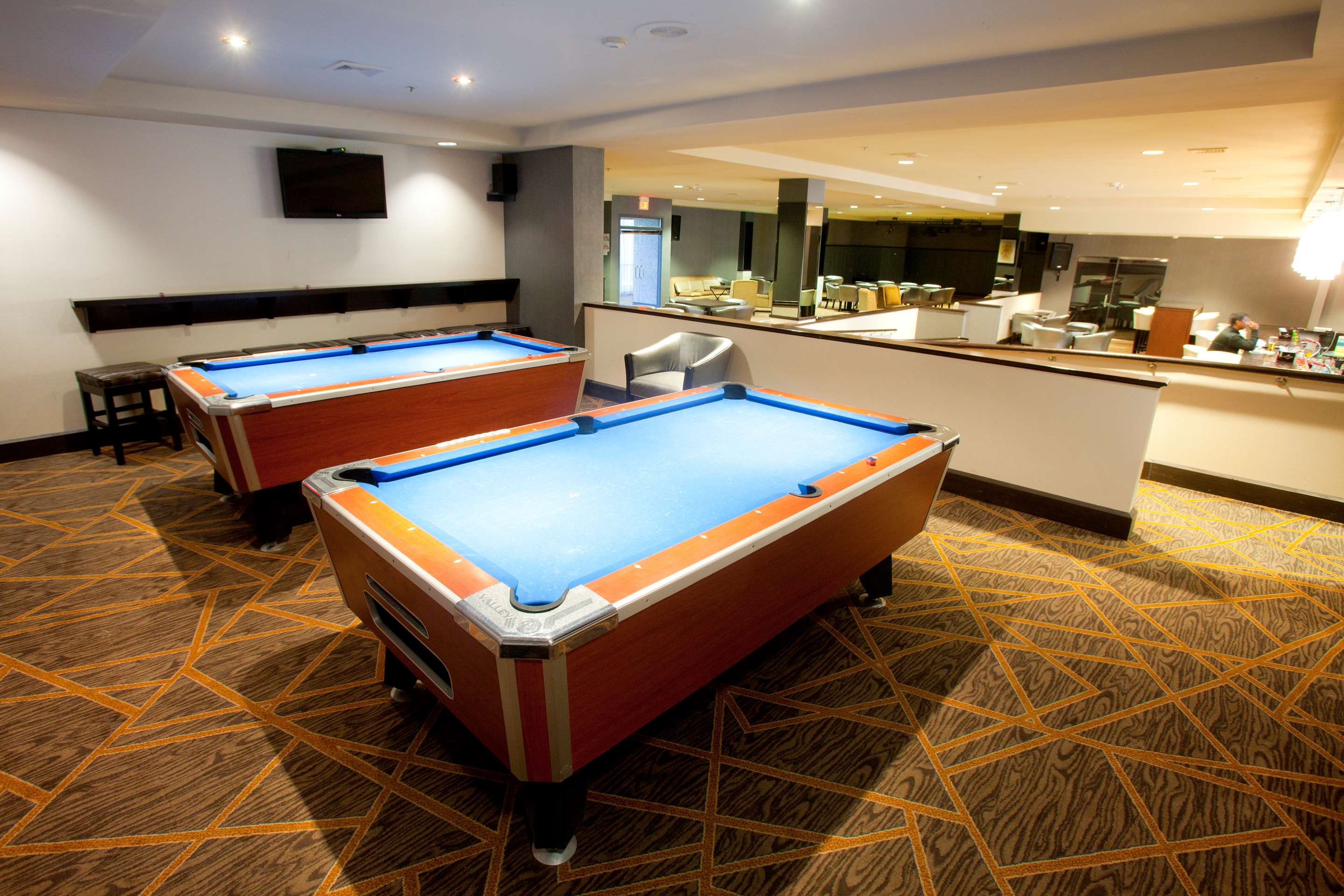BarLounge | DoubleTree by Hilton Hotel Midland Plaza