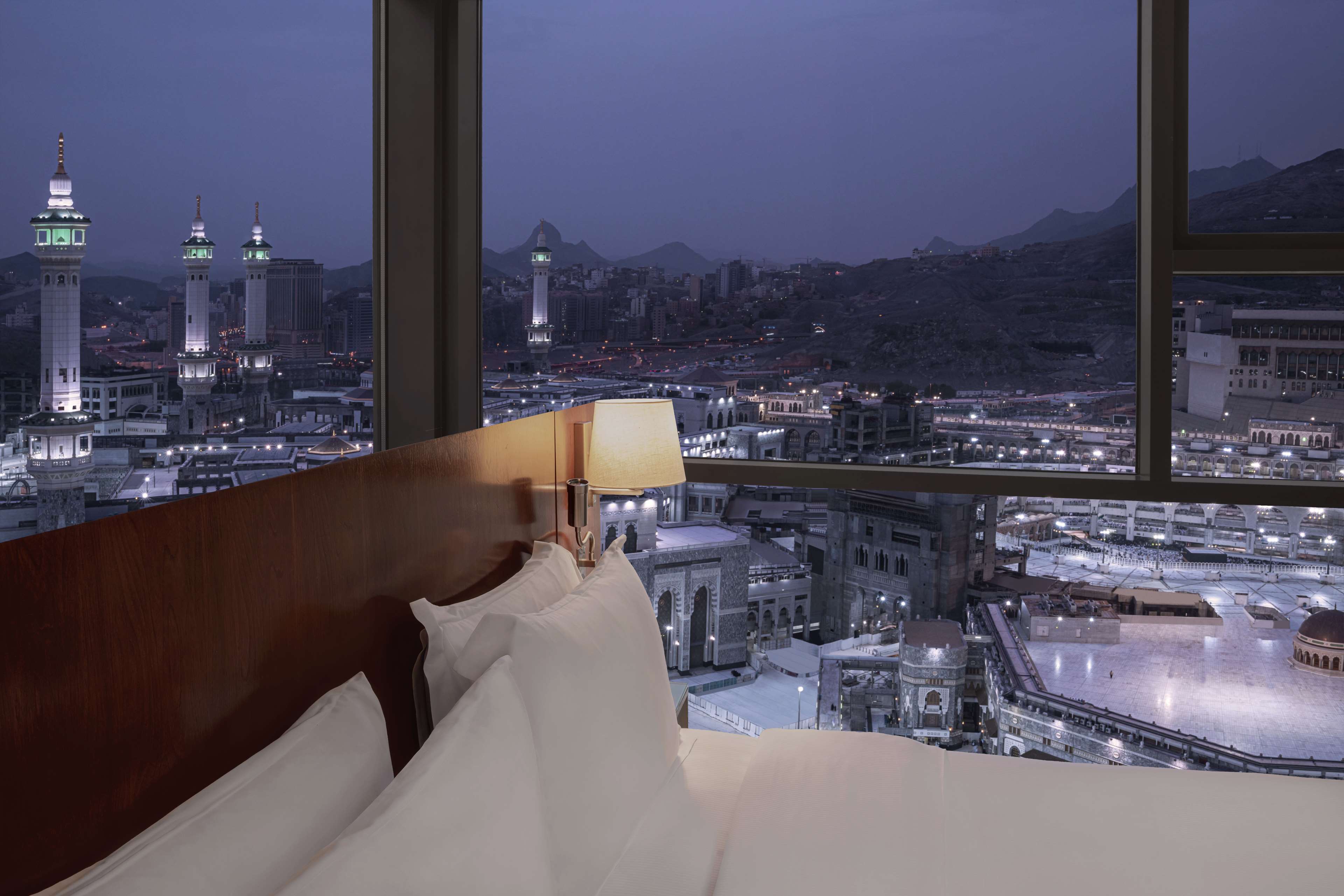 Hilton Suites Makkah Room Type - KING JUNIOR DELUXE SUITE