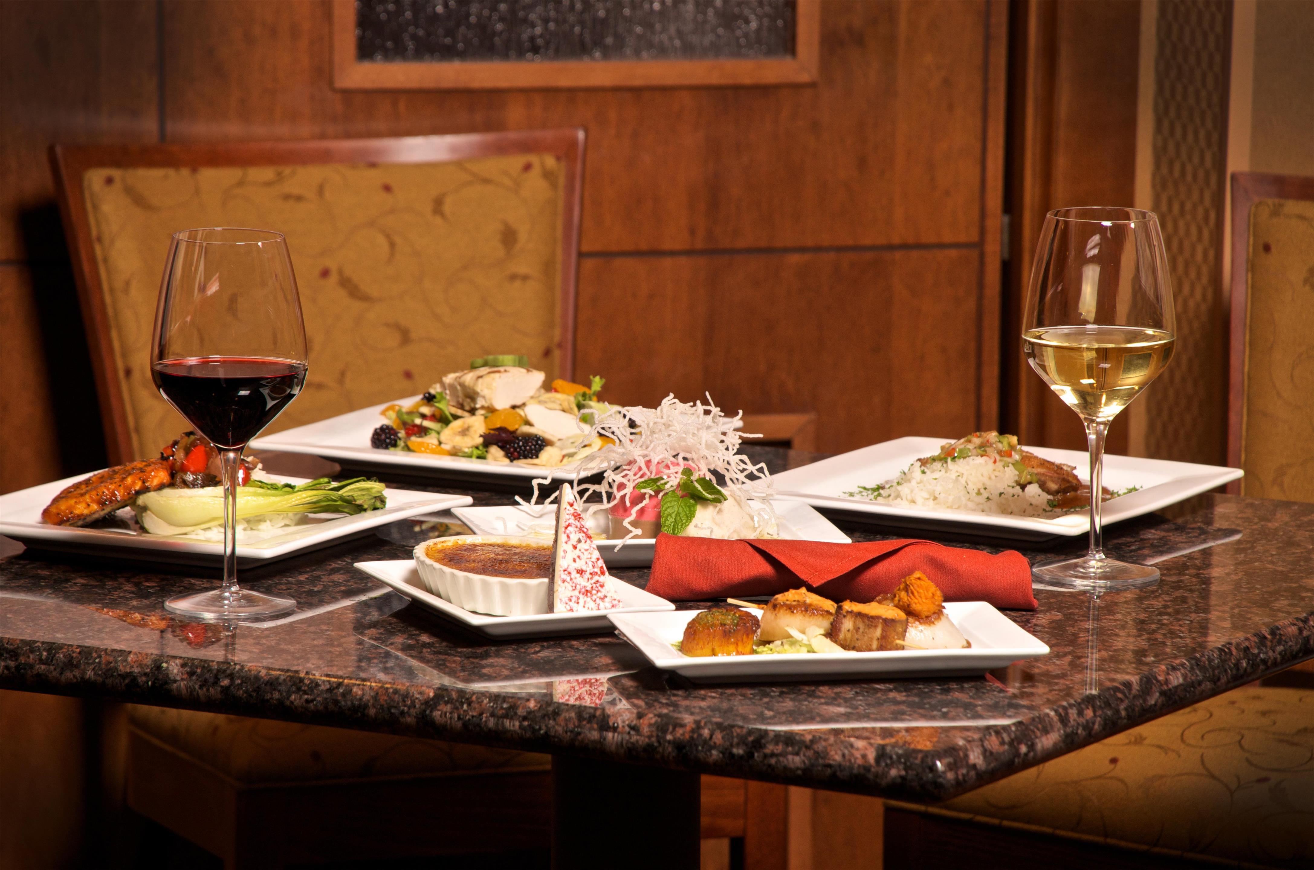 Restaurant | DoubleTree by Hilton Bay City - Riverfront