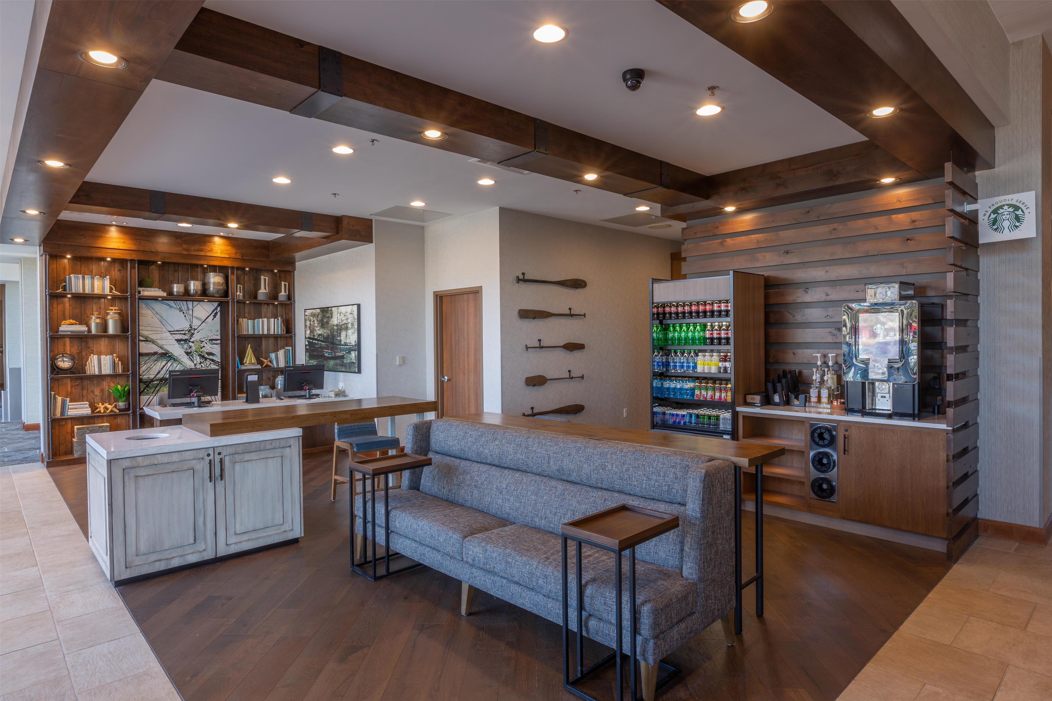 Restaurant | DoubleTree by Hilton Bay City - Riverfront