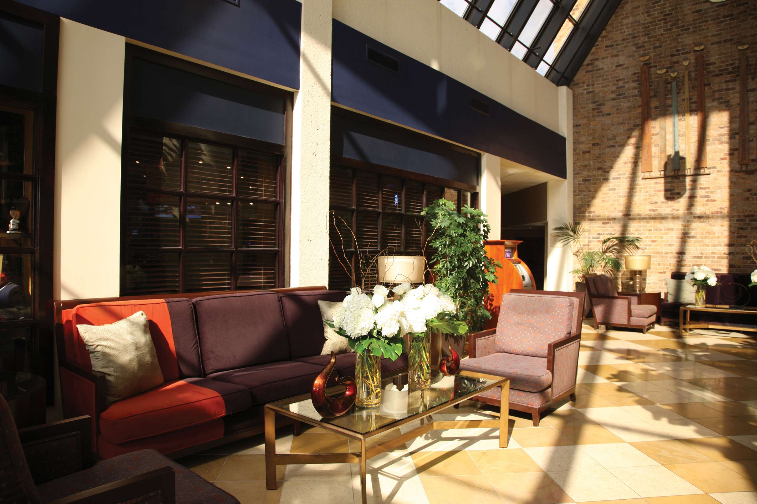 Lobby | DoubleTree by Hilton Murfreesboro