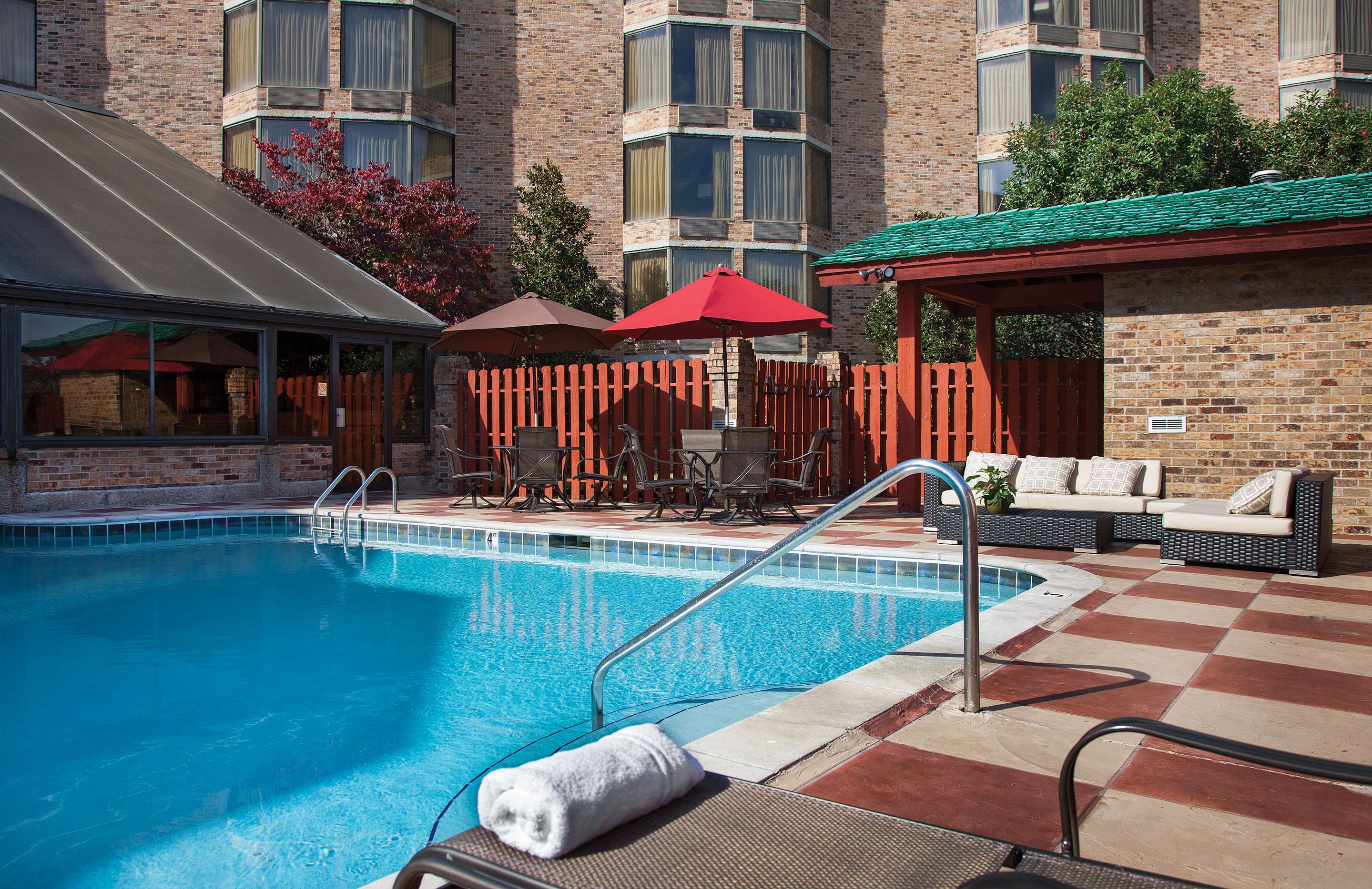 Pool | DoubleTree by Hilton Murfreesboro